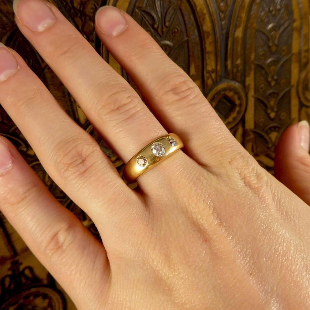 Victorian Diamond Three-Stone Gypsy Set 18 Carat Gold Ring 2