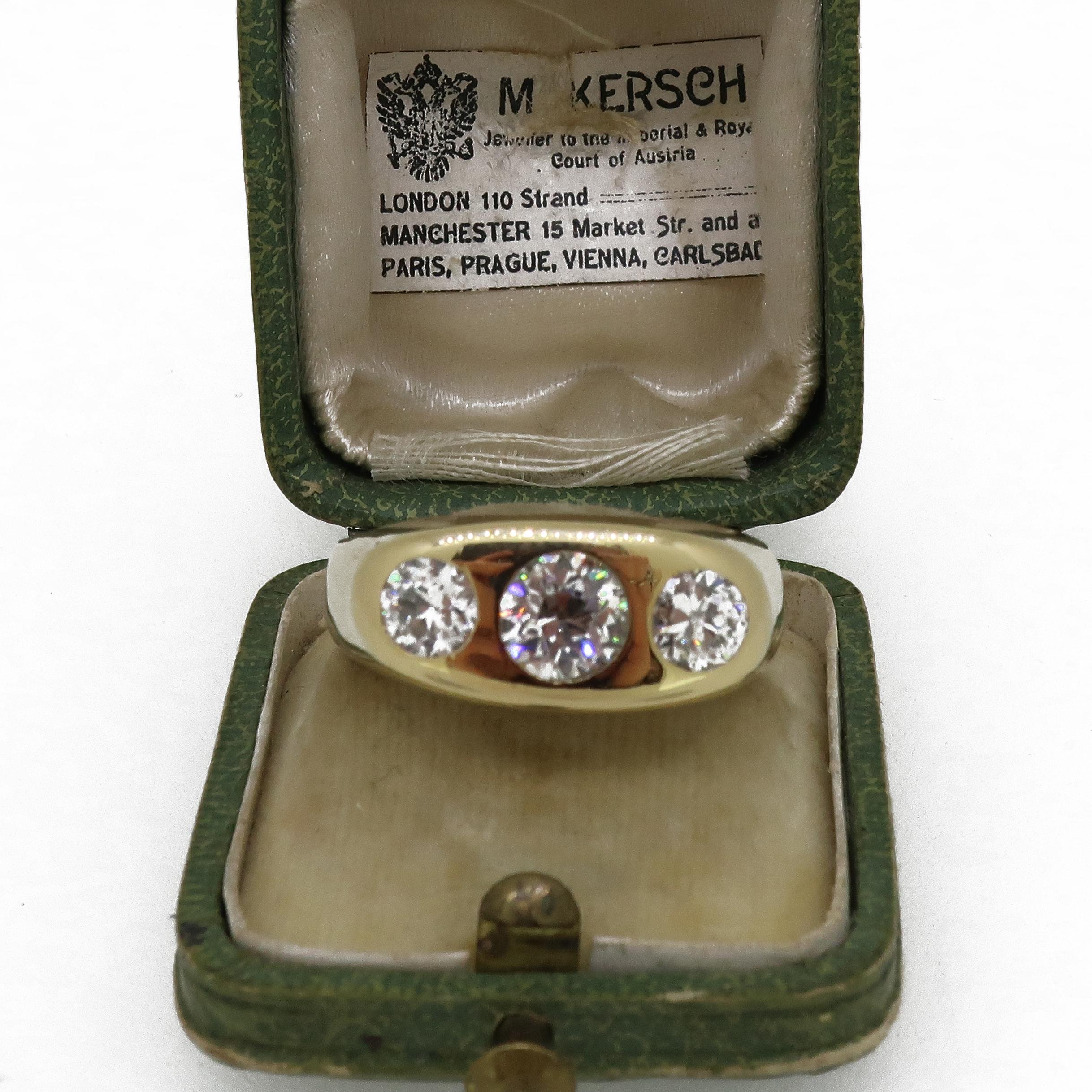 Men's Victorian Diamond Three Stone Ring 18 Karat Yellow Gold