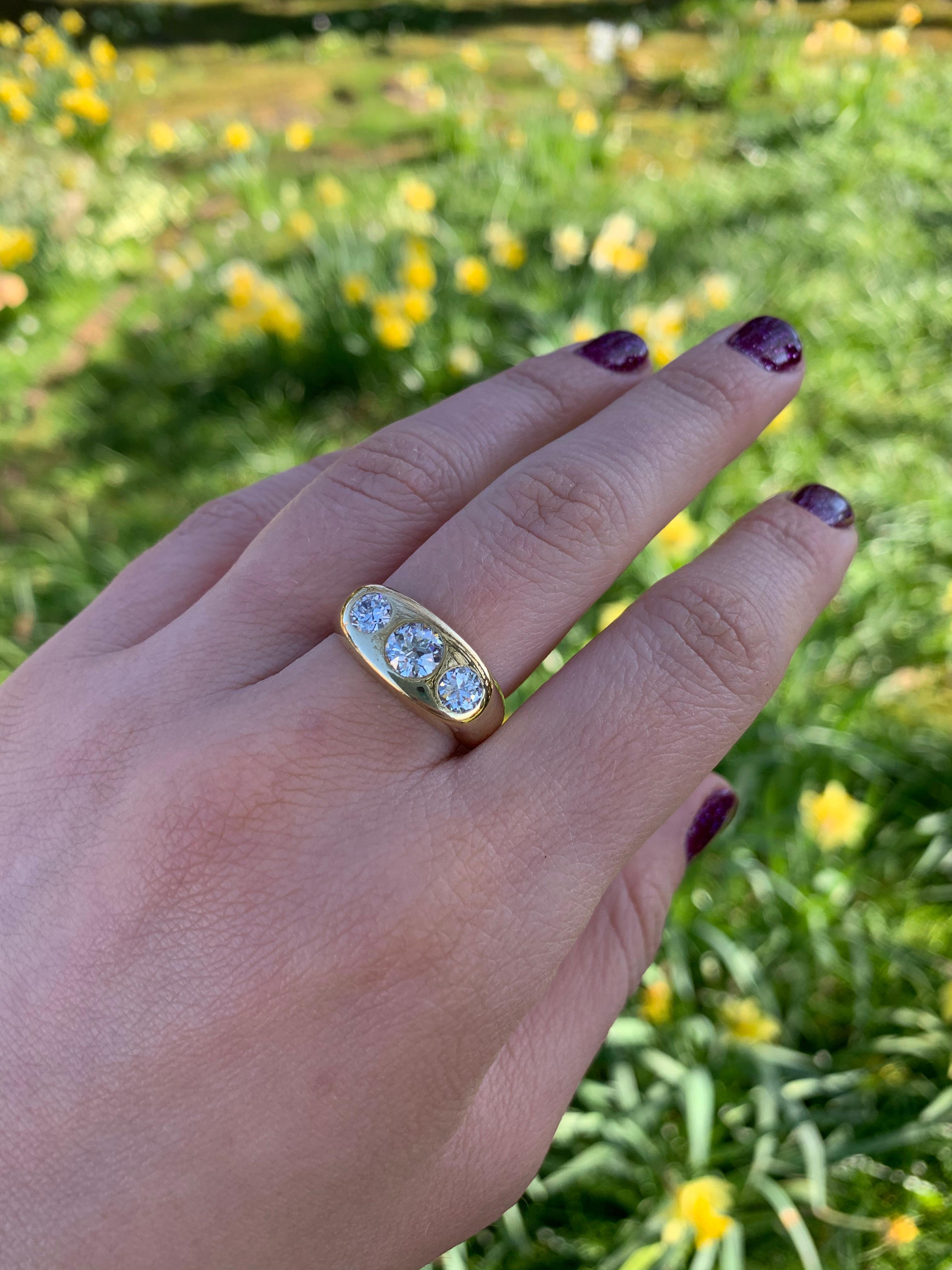 Victorian Diamond Three Stone Ring 18 Karat Yellow Gold 3
