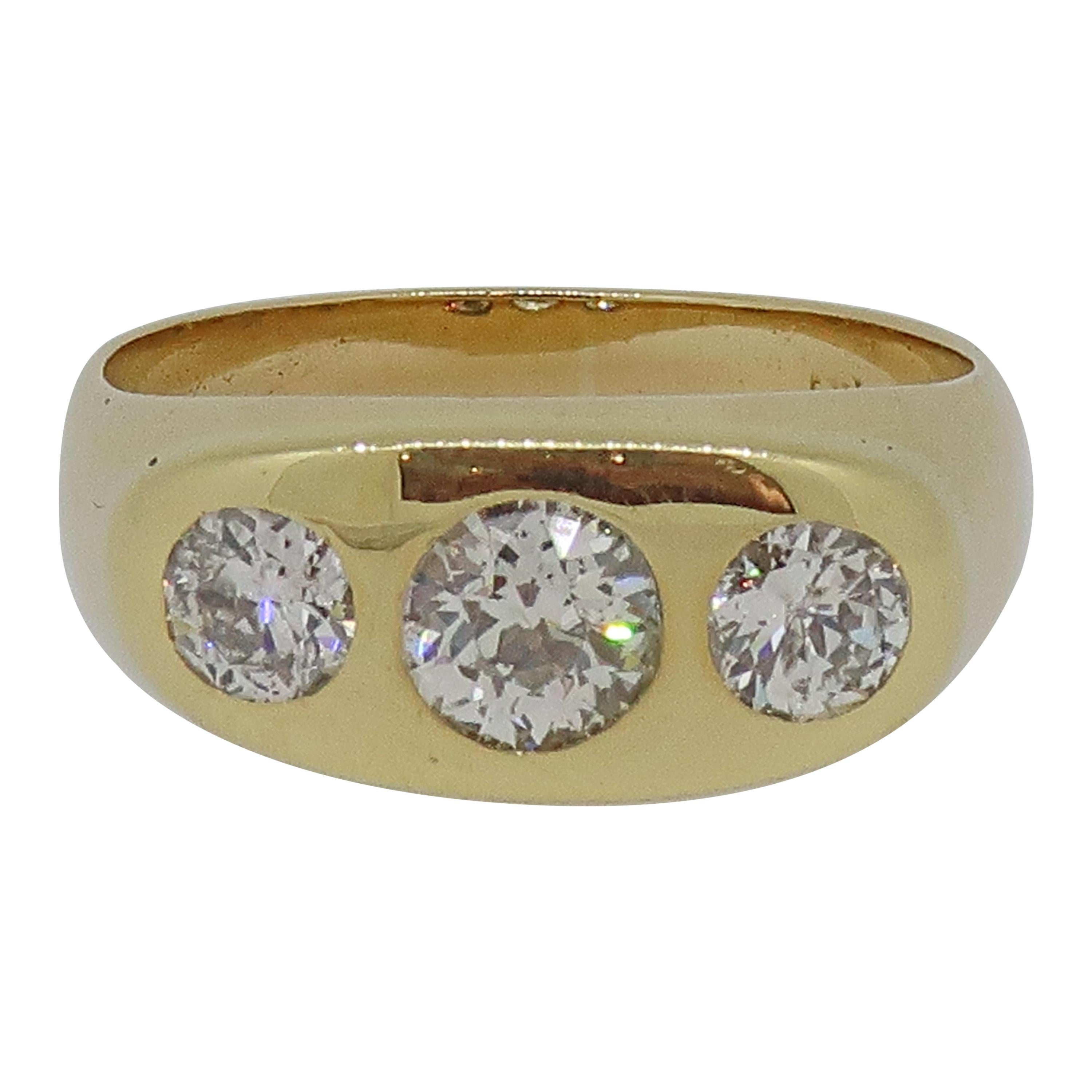 Victorian Diamond Three Stone Ring 18 Karat Yellow Gold