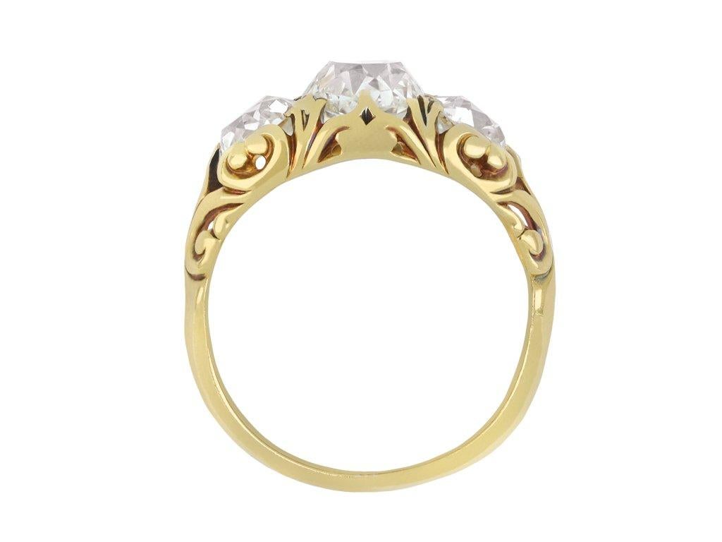 Viktorianischer Diamantring mit drei Steinen, um 1890. (Alteuropäischer Brillantschliff)
