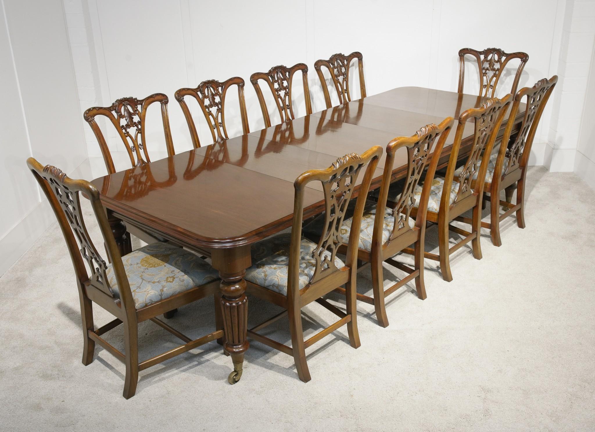 Glorious dining set consiting of a Victorian revival dining table and a matching set of Chippendale chairs
The table extends via three leaves in the middle so various size combinations
Eating together whether with family or friends is the