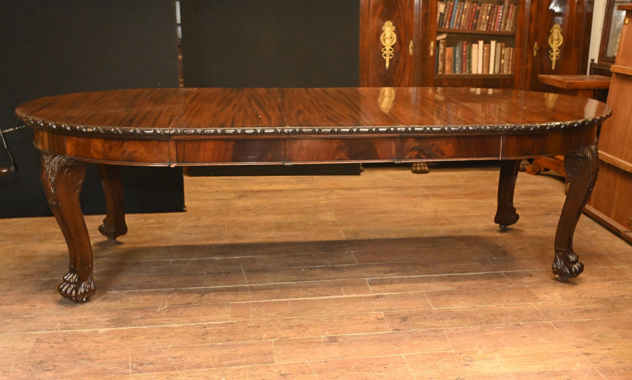 Victorian Dining Table Extending Mahogany Gillows of Lancaster 1880 For Sale 7