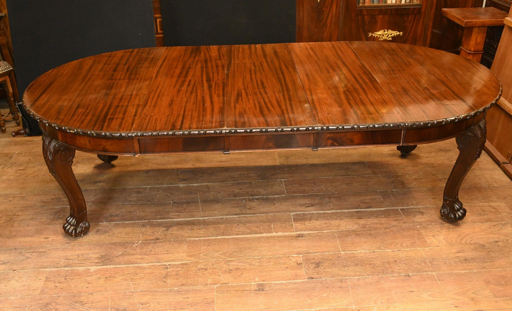 Victorian Dining Table Extending Mahogany Gillows of Lancaster 1880 For Sale 8