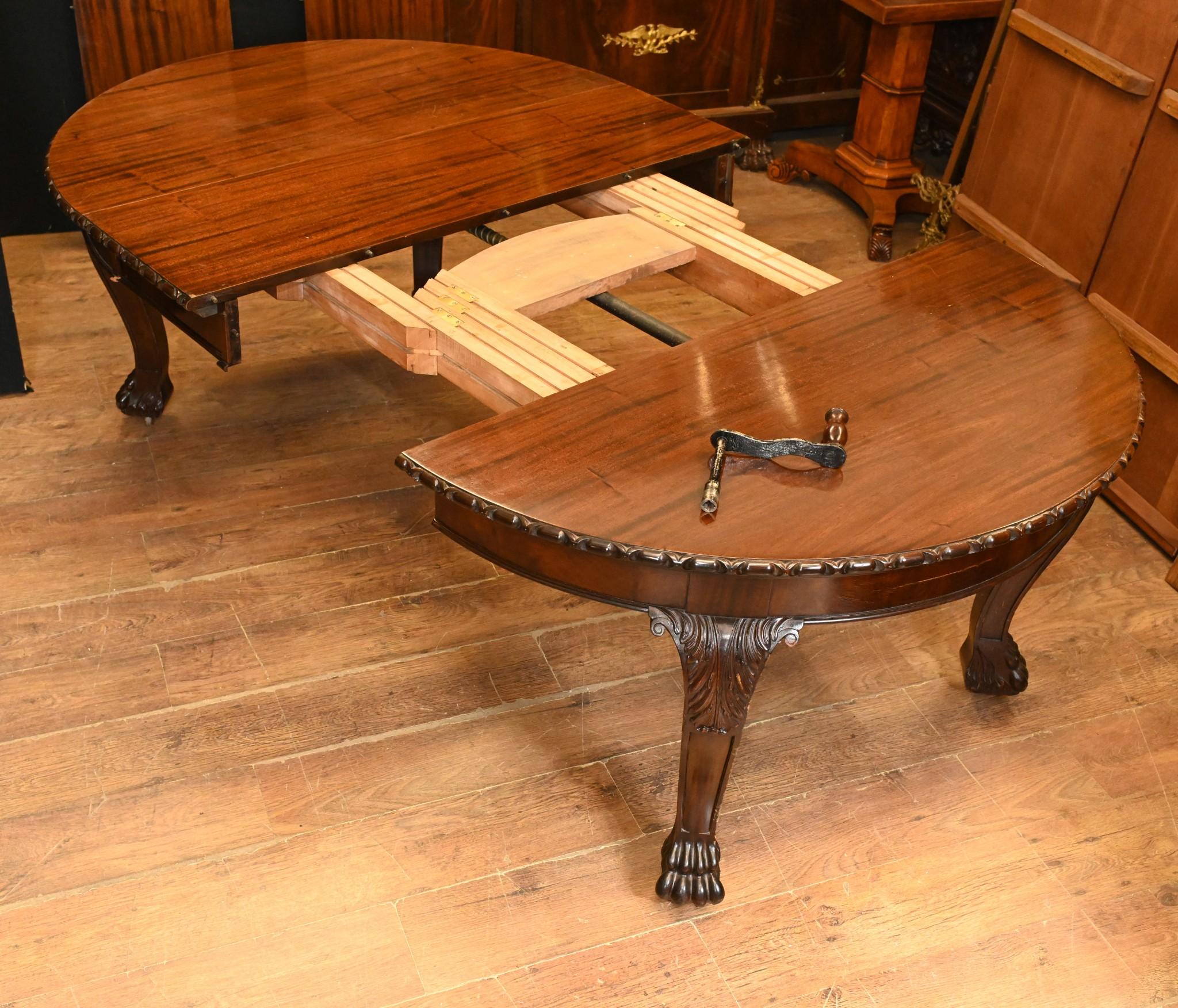 Victorian Dining Table Extending Mahogany Gillows of Lancaster 1880 For Sale 9