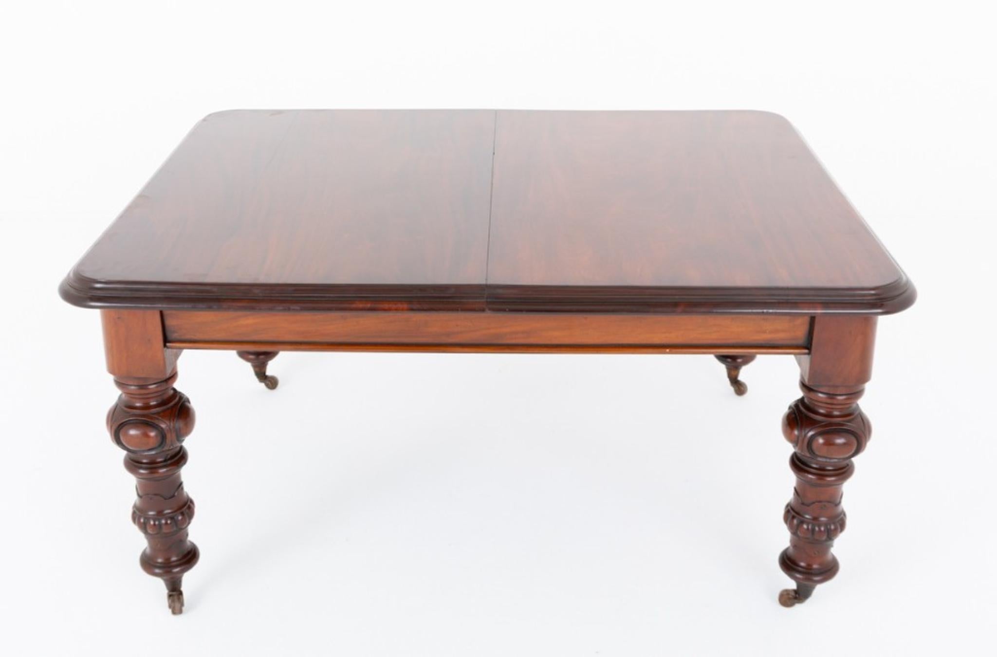 Victorian Dining Table Mahogany 10 Seater Extending 1860 In Good Condition For Sale In Potters Bar, GB