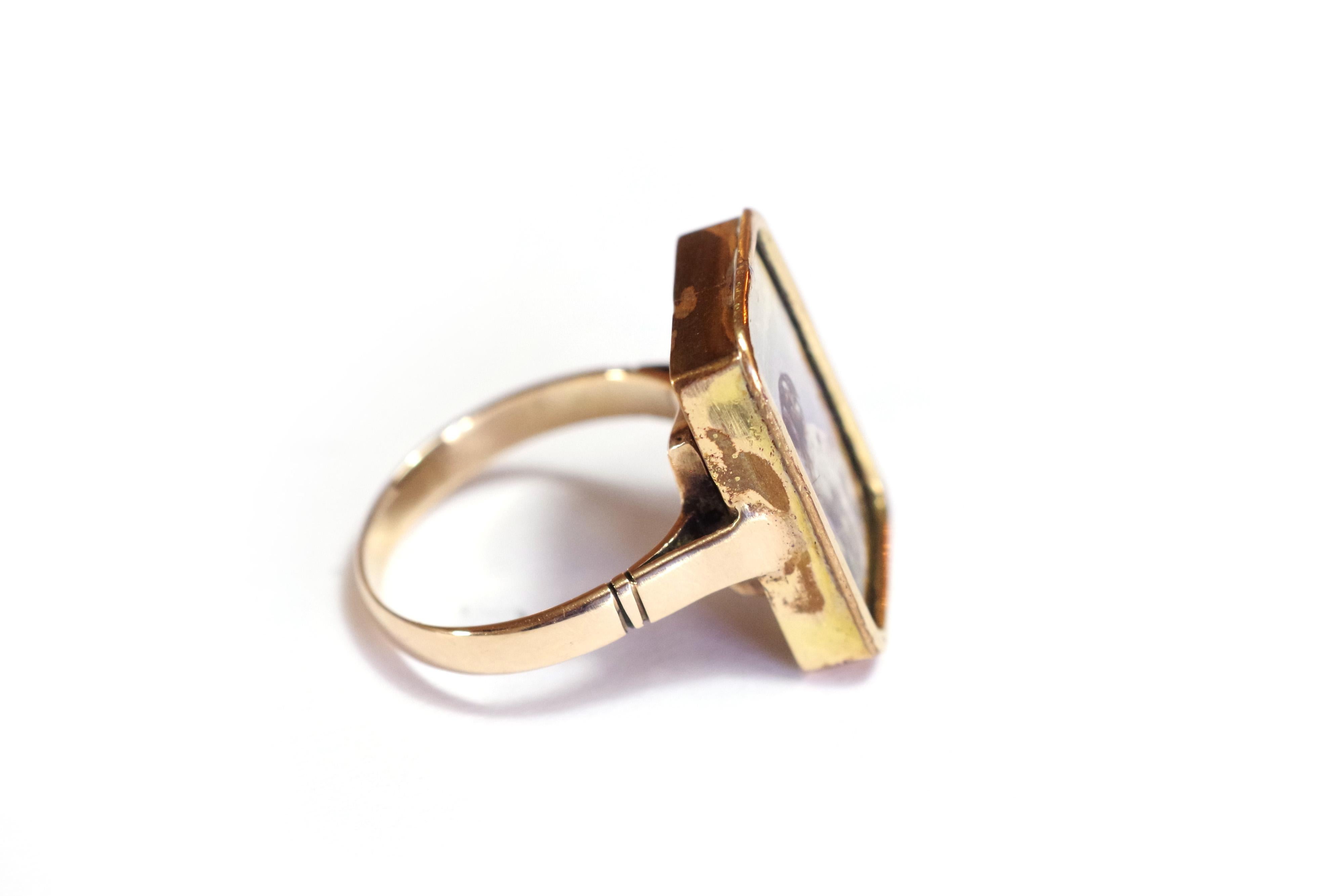 Women's Victorian dog ring in gold 9k, dog portrait, English ring, painting For Sale