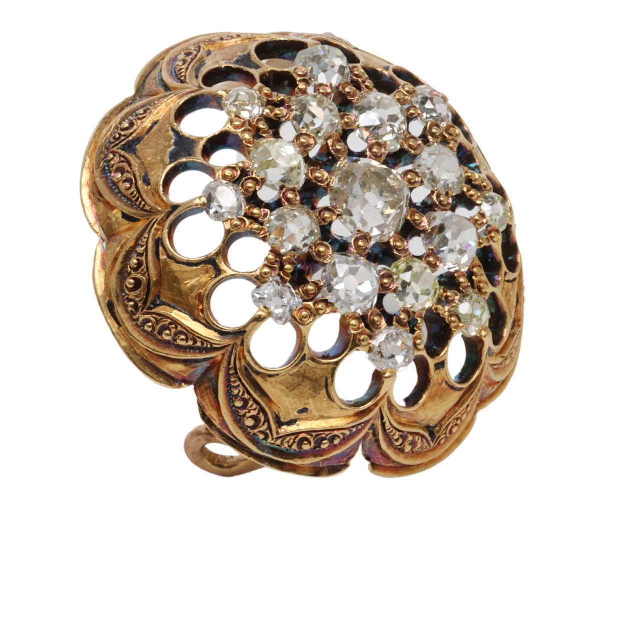 Victorian Dome Brooch in 18k Yellow Gold with 2.60ctw Old Mine Cut Diamonds
This exquisite Victorian dome brooch is a timeless piece of elegance crafted in 18k yellow gold. The brooch features a beautifully domed design, meticulously set with 2.60