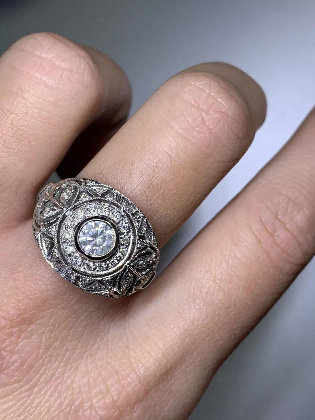 Victorian dome engagement ring 18k white gold For Sale 3