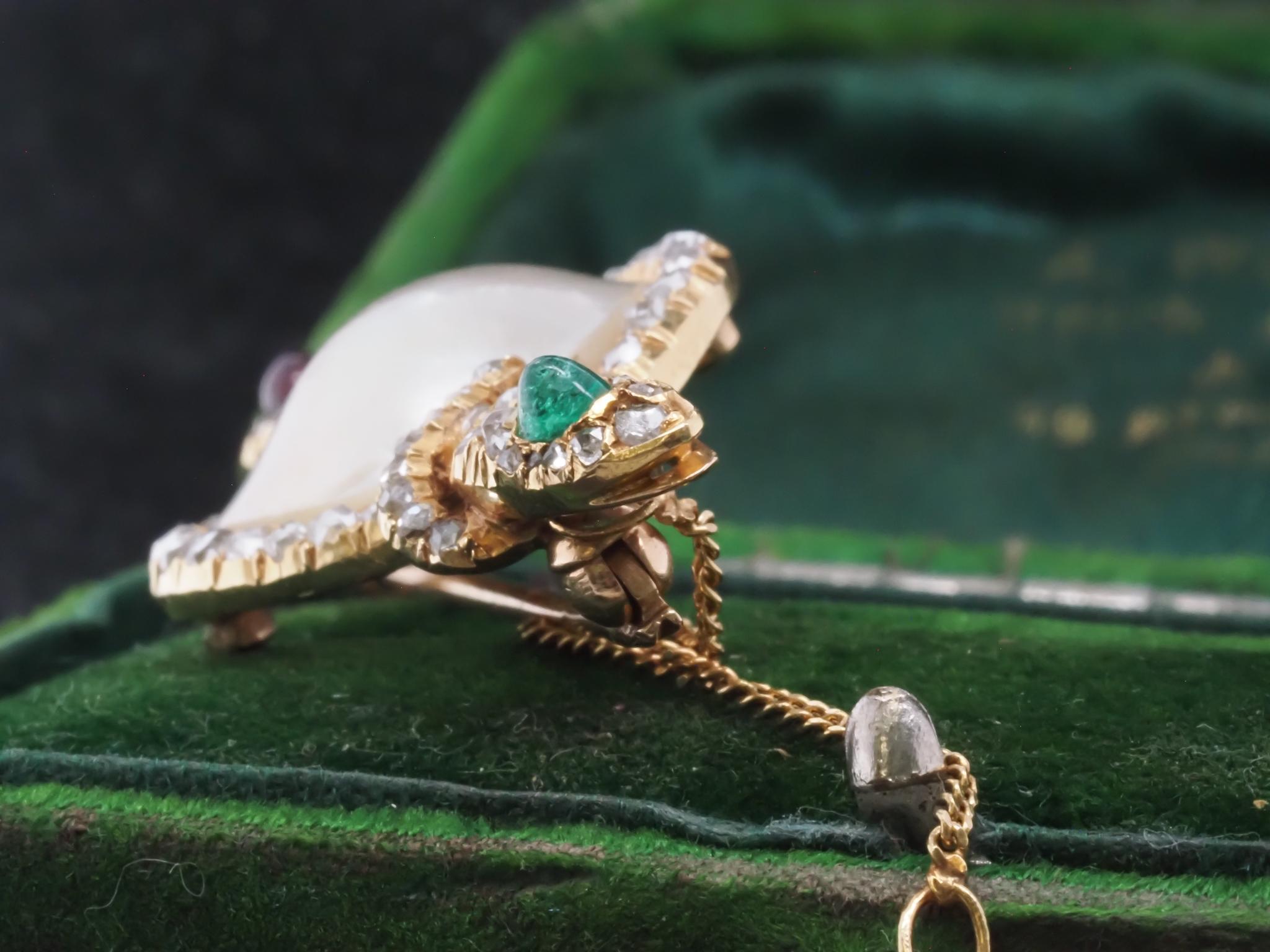 Victorian Double Serpent Rose Cut Diamond, Emerald and Ruby Brooch - VHK#341a For Sale 5