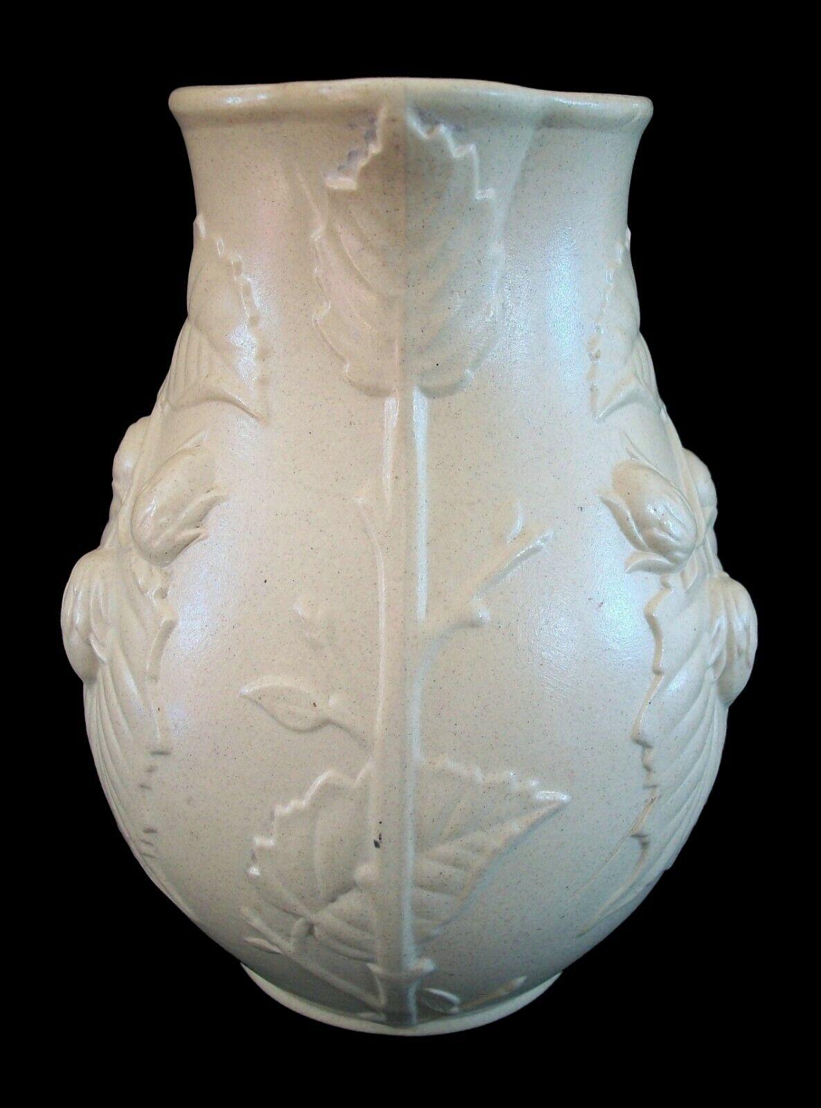 Victorian 'Drabware' Pitcher with Embossed Strawberries, U.K., 19th Century For Sale 7