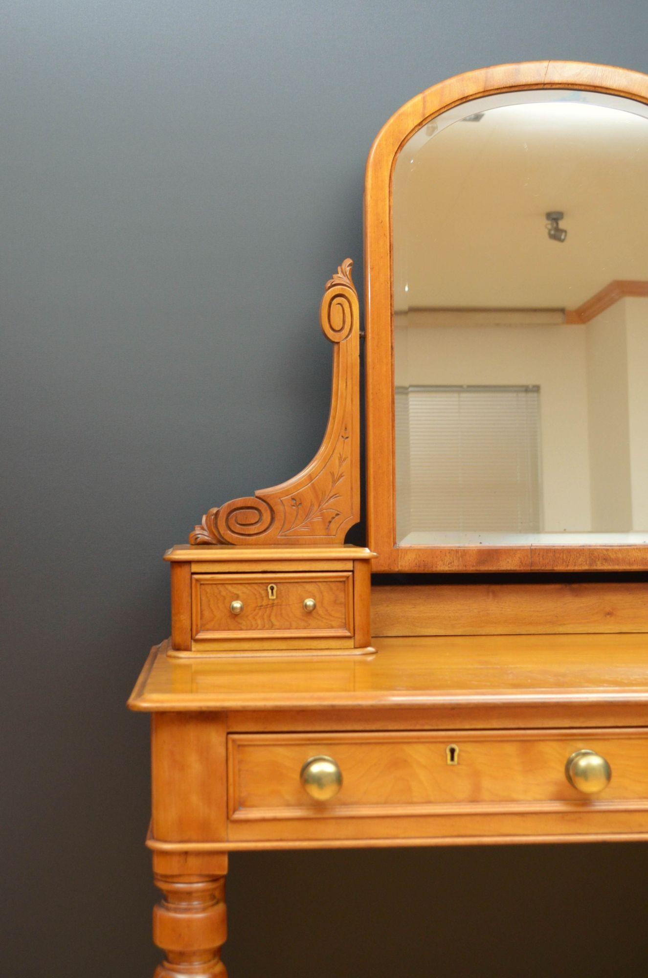 19th Century Victorian Dressing Table For Sale