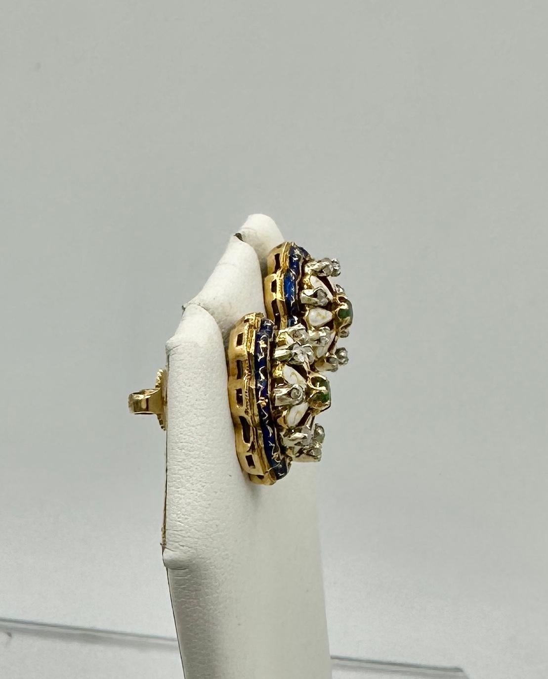 Viktorianische Ohrringe aus 14 Karat Gold mit Smaragd und 16 Diamanten im alten Minenschliff in Blau und Emaille Damen im Angebot