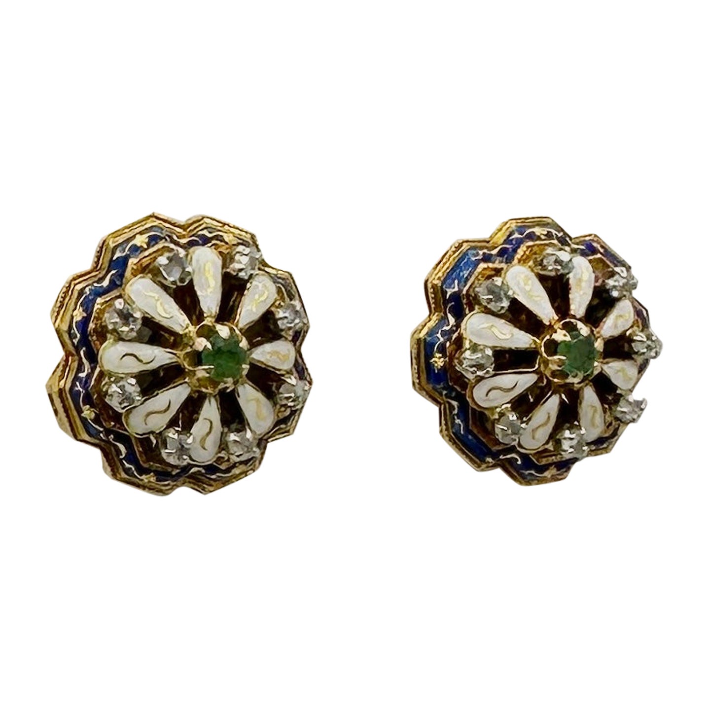 Boucles d'oreilles victoriennes en or 14 carats, émeraude, 16 diamants taille vieille mine et émail bleu en vente