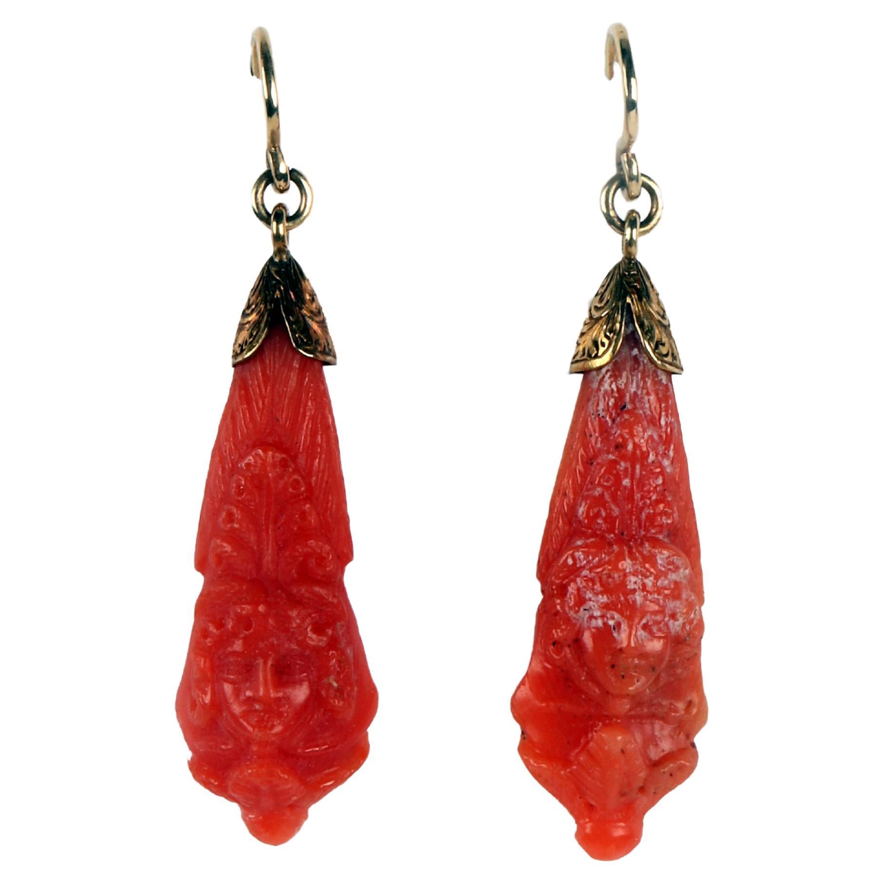 Victorian earrings in gold and Sciacca coral. England, 1880. For Sale