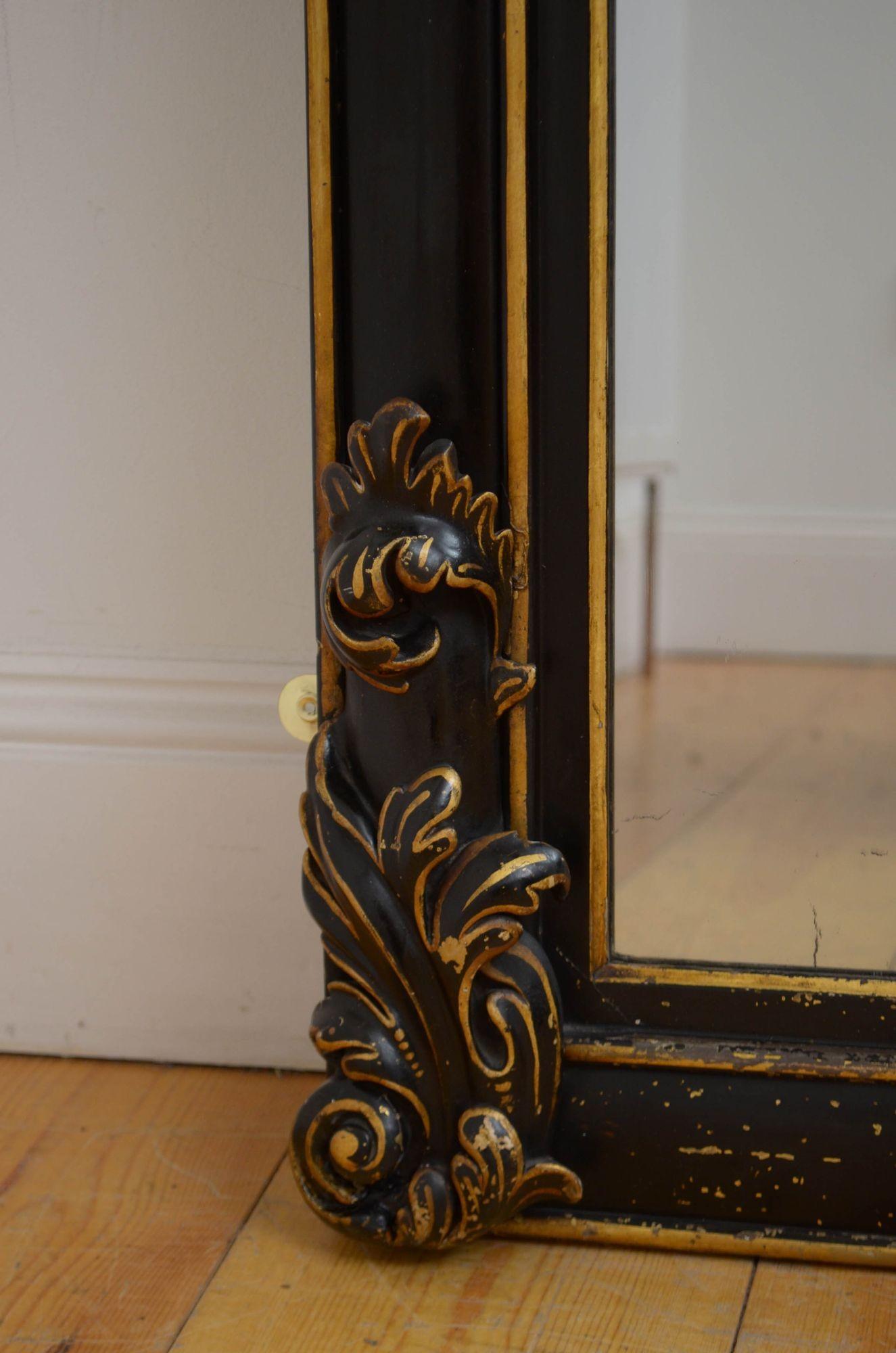 Victorian Ebonised and Gilded Wall Mirror H88cm In Good Condition For Sale In Whaley Bridge, GB