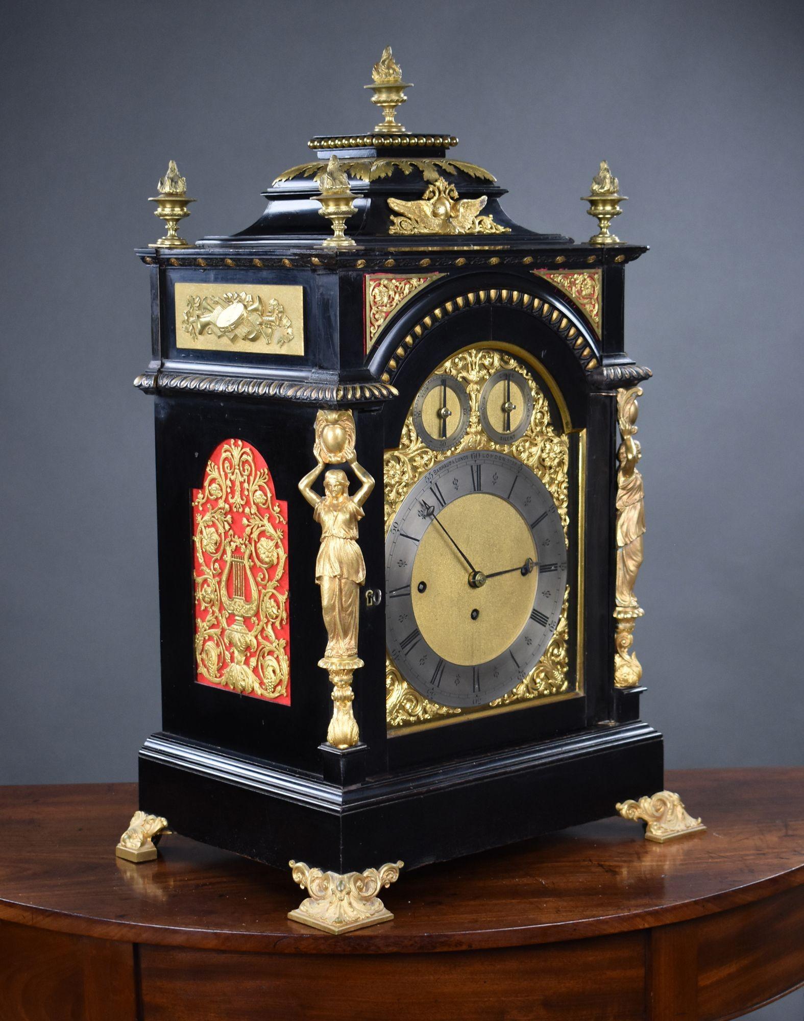 Horloge de support victorienne en bois d'ébène de Barraud & Lunds en vente 2