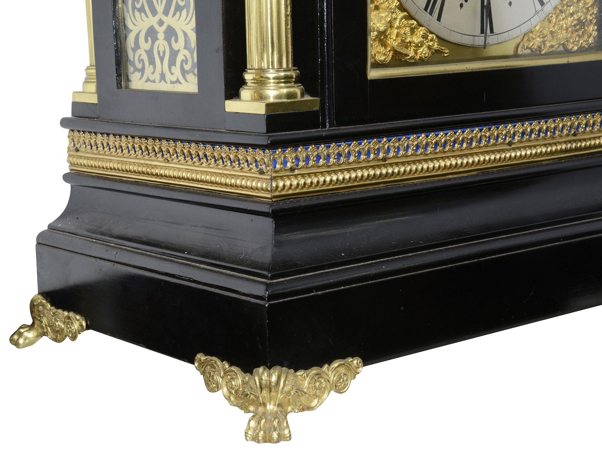 Victorian ebonised chimming mantle clock In Good Condition For Sale In Brighton, Sussex