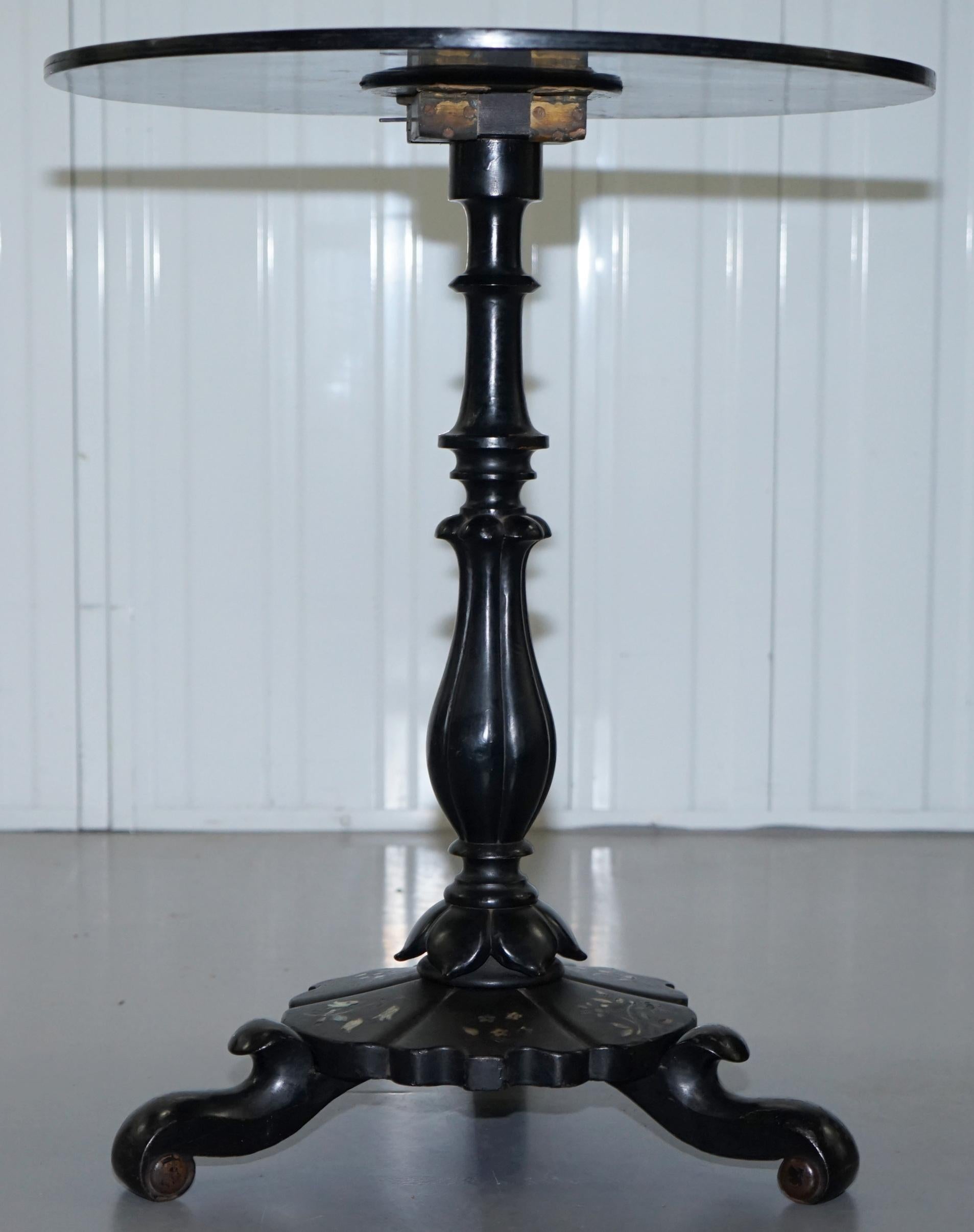 Victorian Ebonised Mother of Pearl Inlaid Tilt Top Chess Table Flowers Butterfly 6