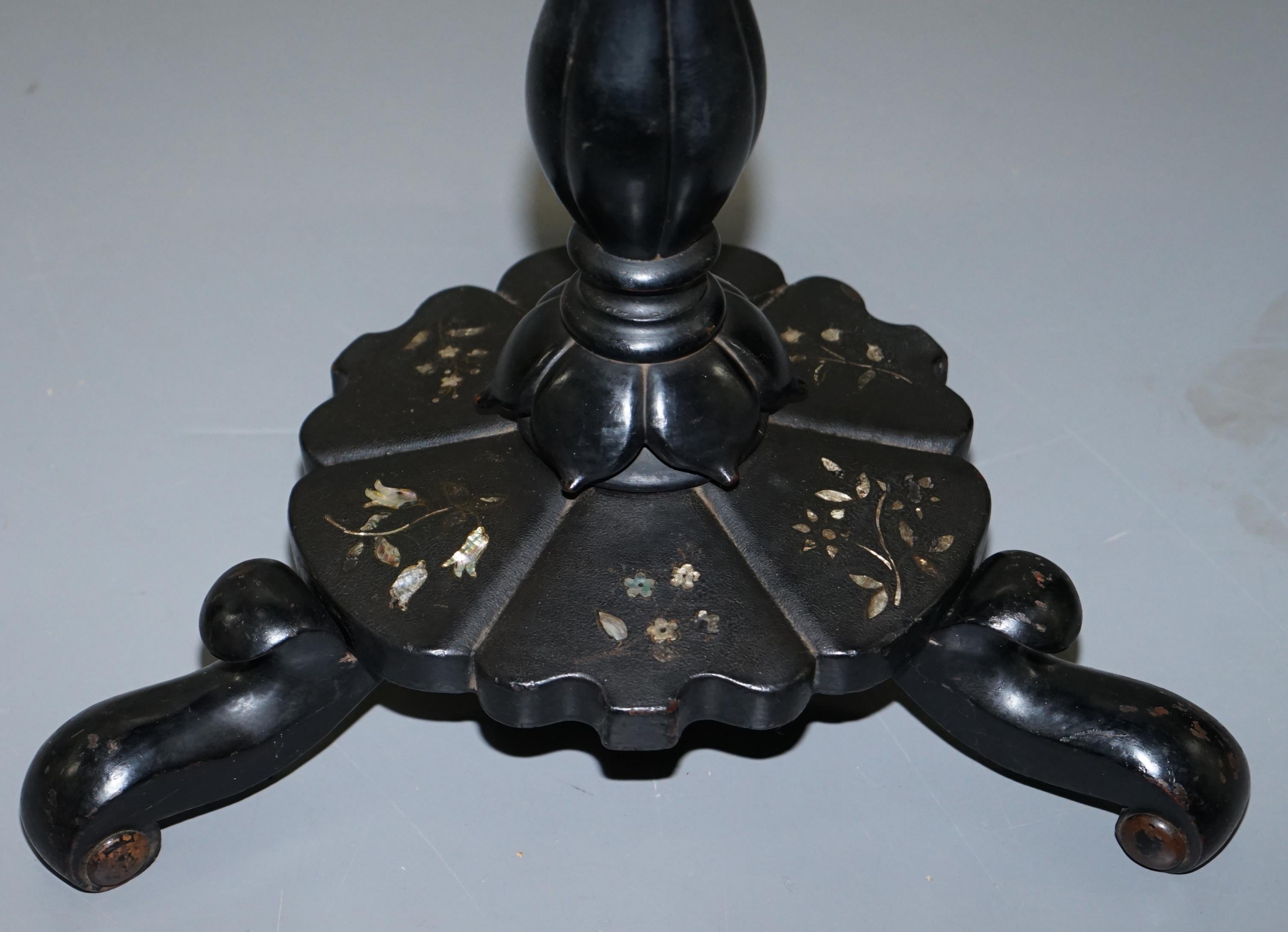 Victorian Ebonised Mother of Pearl Inlaid Tilt Top Chess Table Flowers Butterfly 7