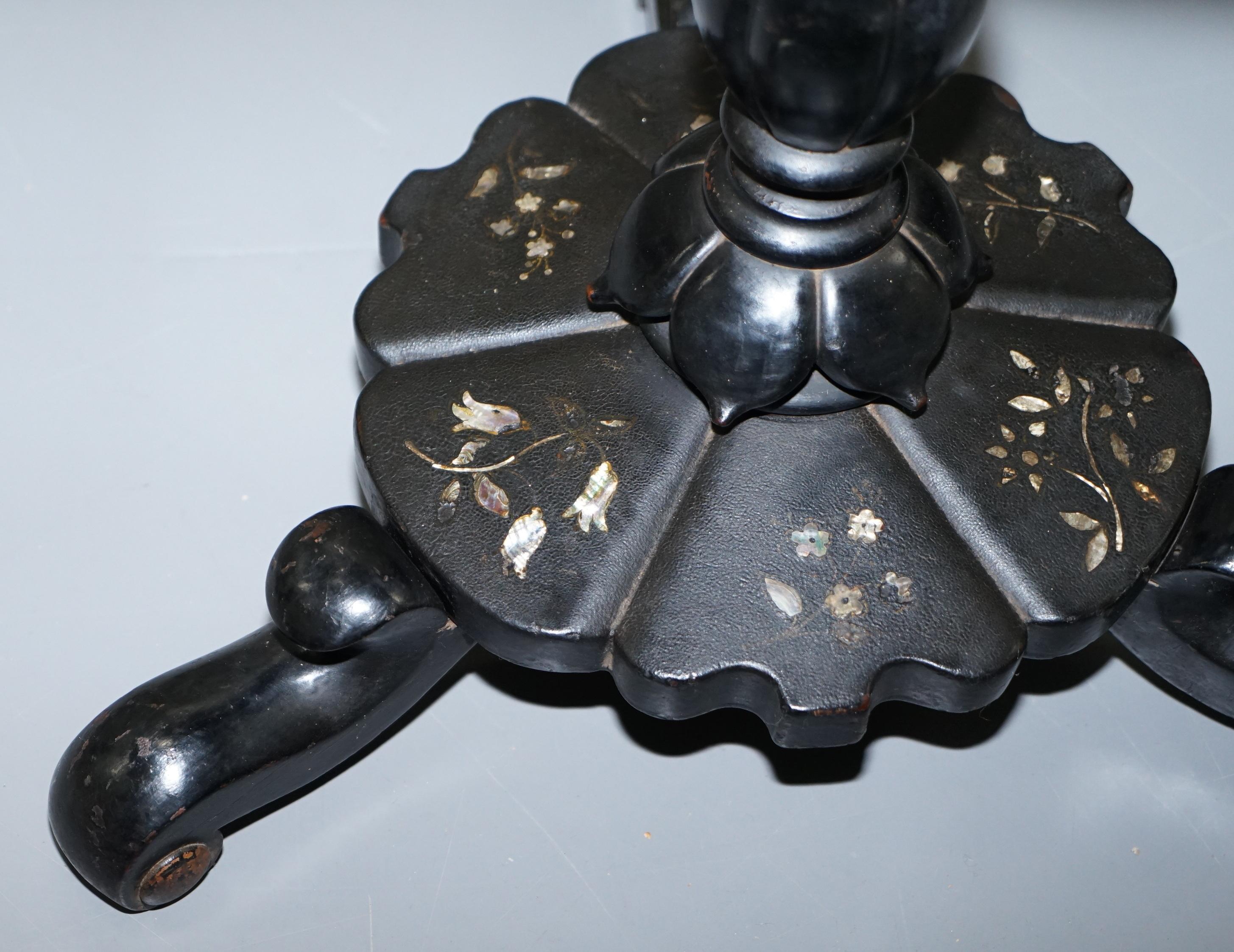 Victorian Ebonised Mother of Pearl Inlaid Tilt Top Chess Table Flowers Butterfly 9