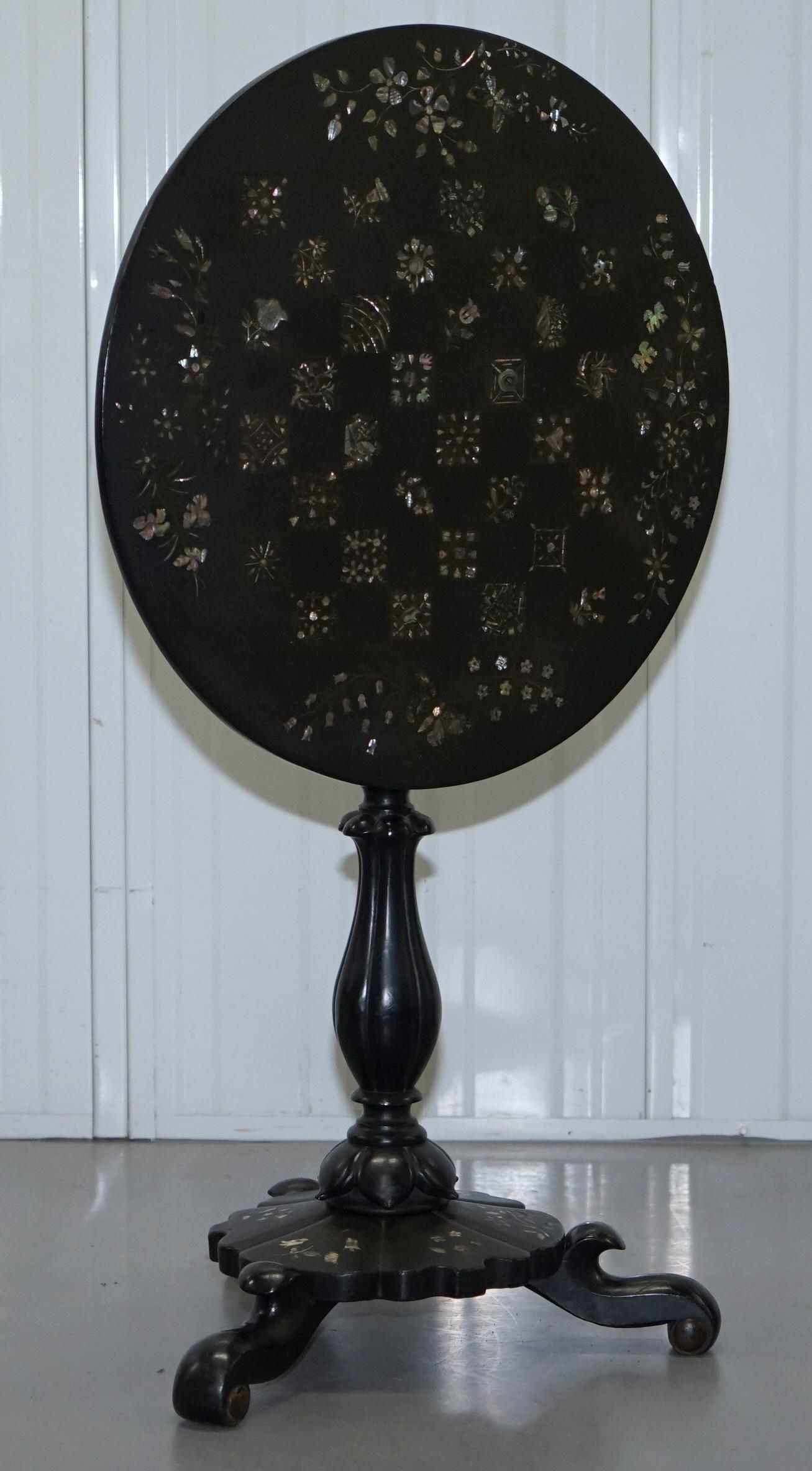 Victorian Ebonised Mother of Pearl Inlaid Tilt Top Chess Table Flowers Butterfly 10