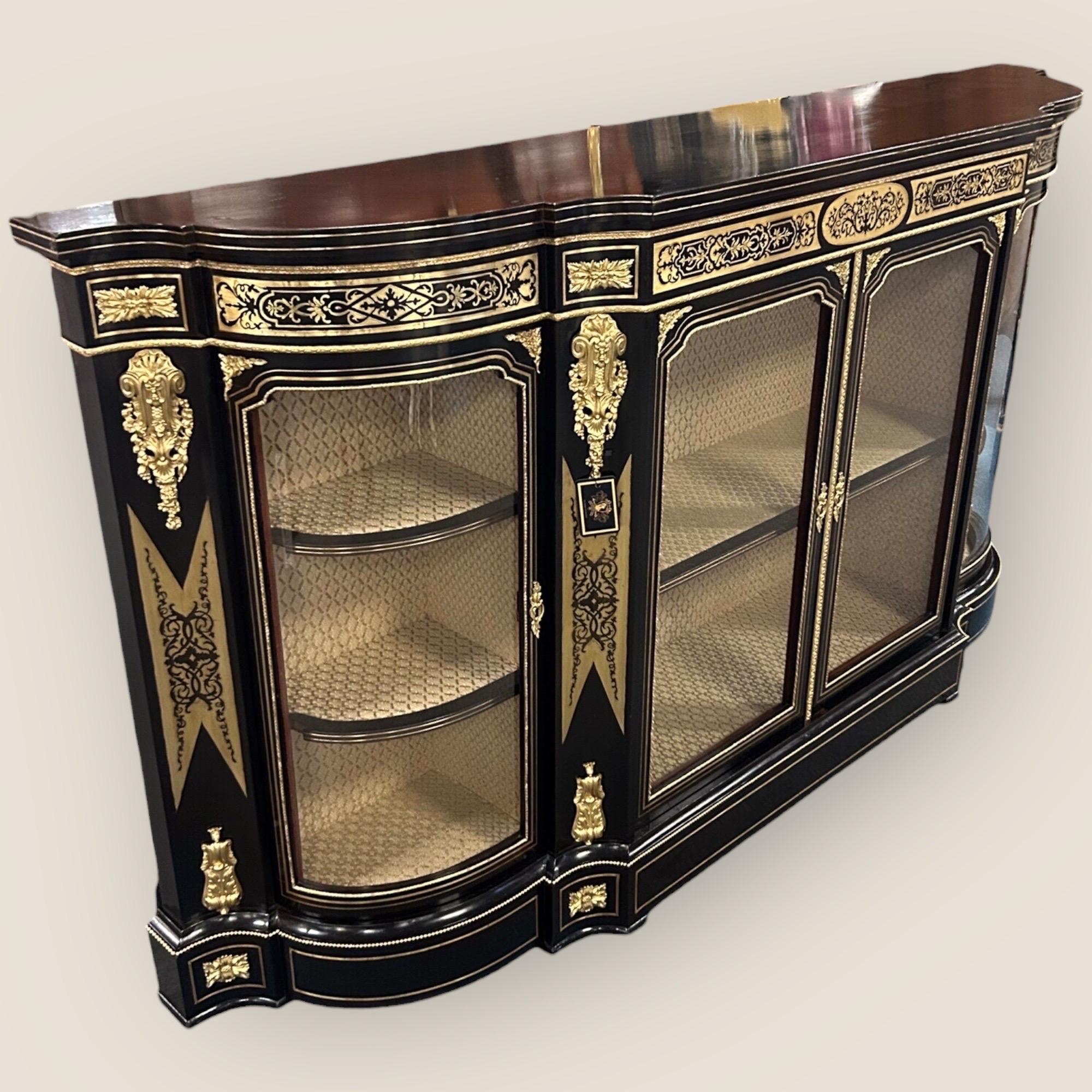 Victorian Ebonised Serpentine Boulle Credenza In Good Condition For Sale In King's Lynn, GB