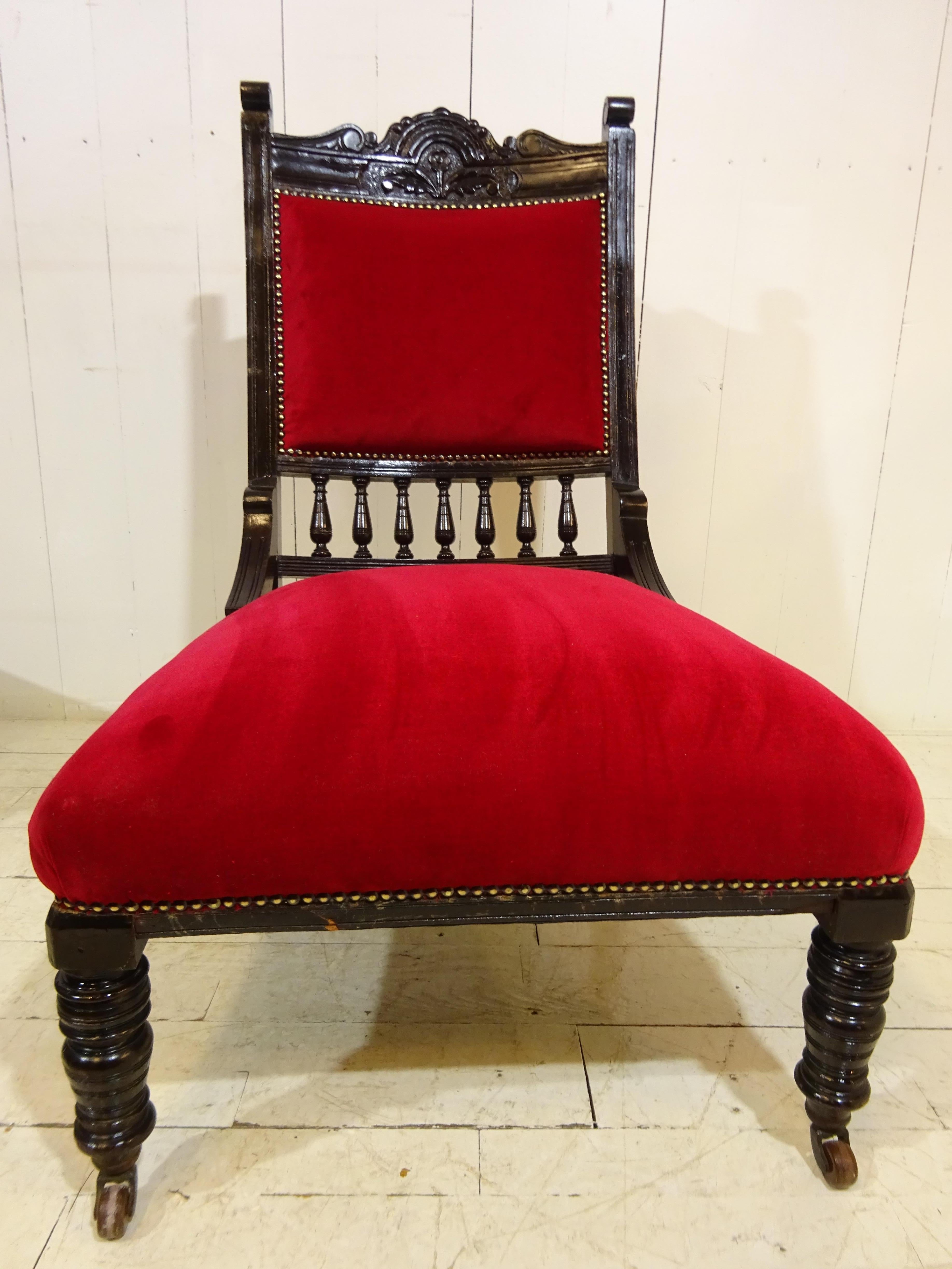 Chaise d'appoint victorienne ébénisée avec assise en velours Bon état - En vente à Tarleton, GB