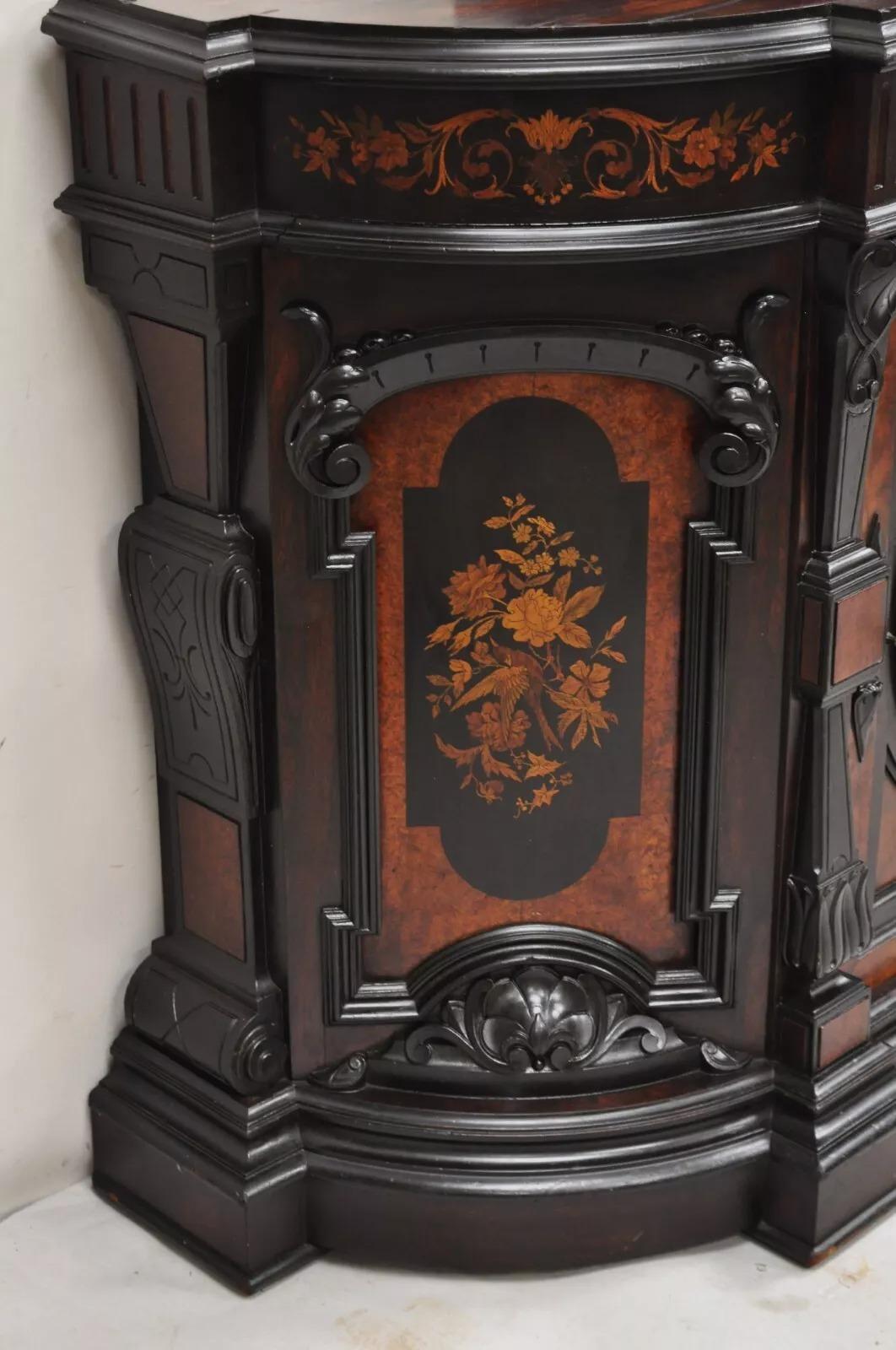 Viktorianischer Ebonisierter Palisander Figural geschnitzt Wohnzimmerschrank attr. Pottier & Stymus im Zustand „Gut“ im Angebot in Philadelphia, PA