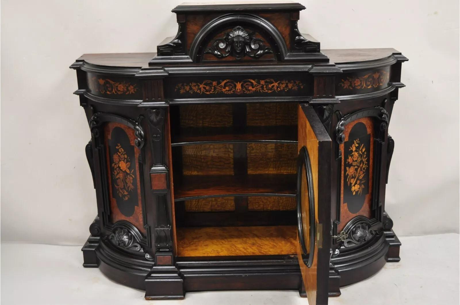 Viktorianischer Ebonisierter Palisander Figural geschnitzt Wohnzimmerschrank attr. Pottier & Stymus (19. Jahrhundert) im Angebot