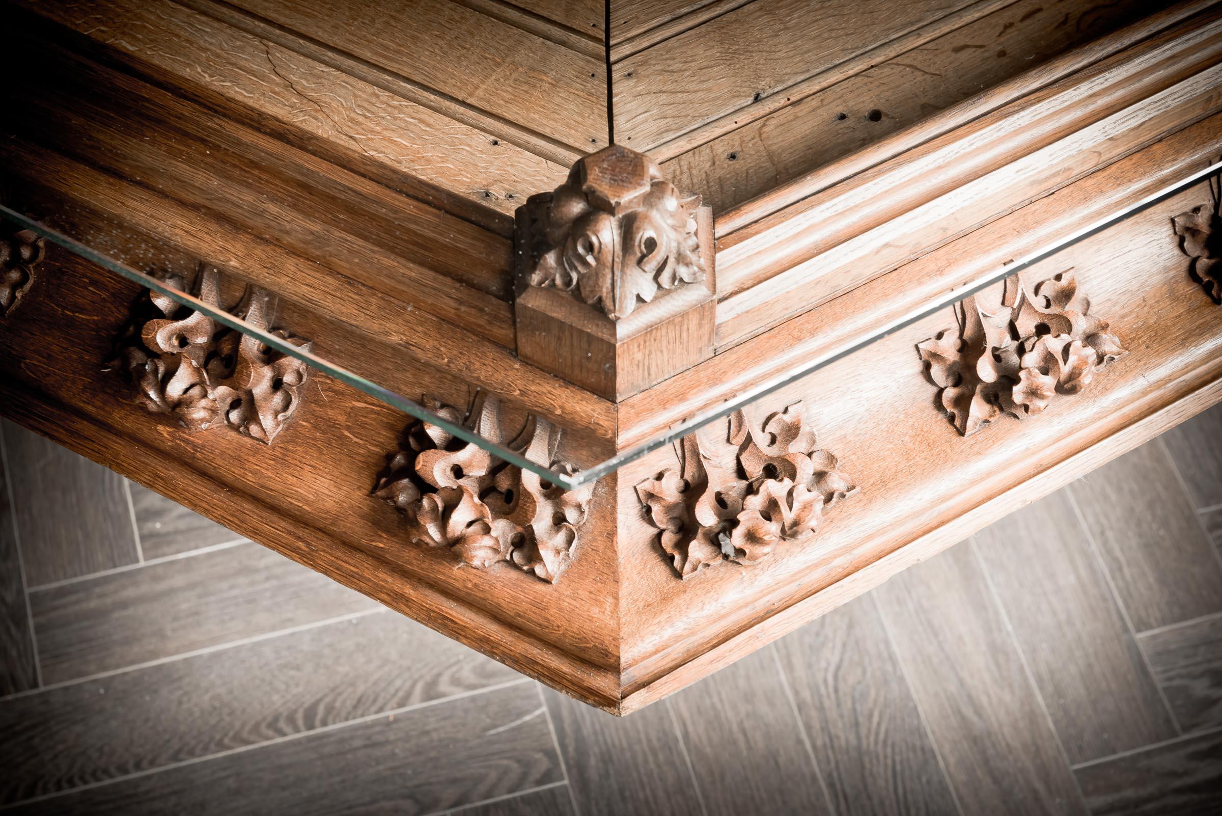 Victorian Ecclesiastical Revival Centre Table  Circa 1880 in vendita 5