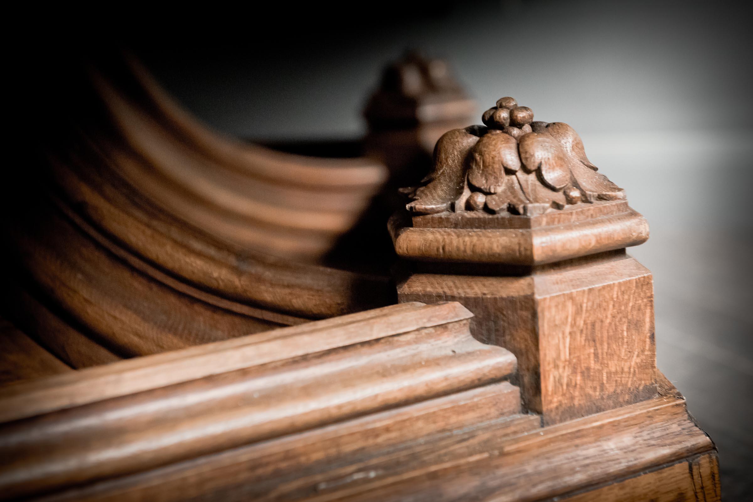 Victorian Ecclesiastical Revival Centre Table  Circa 1880 in vendita 11
