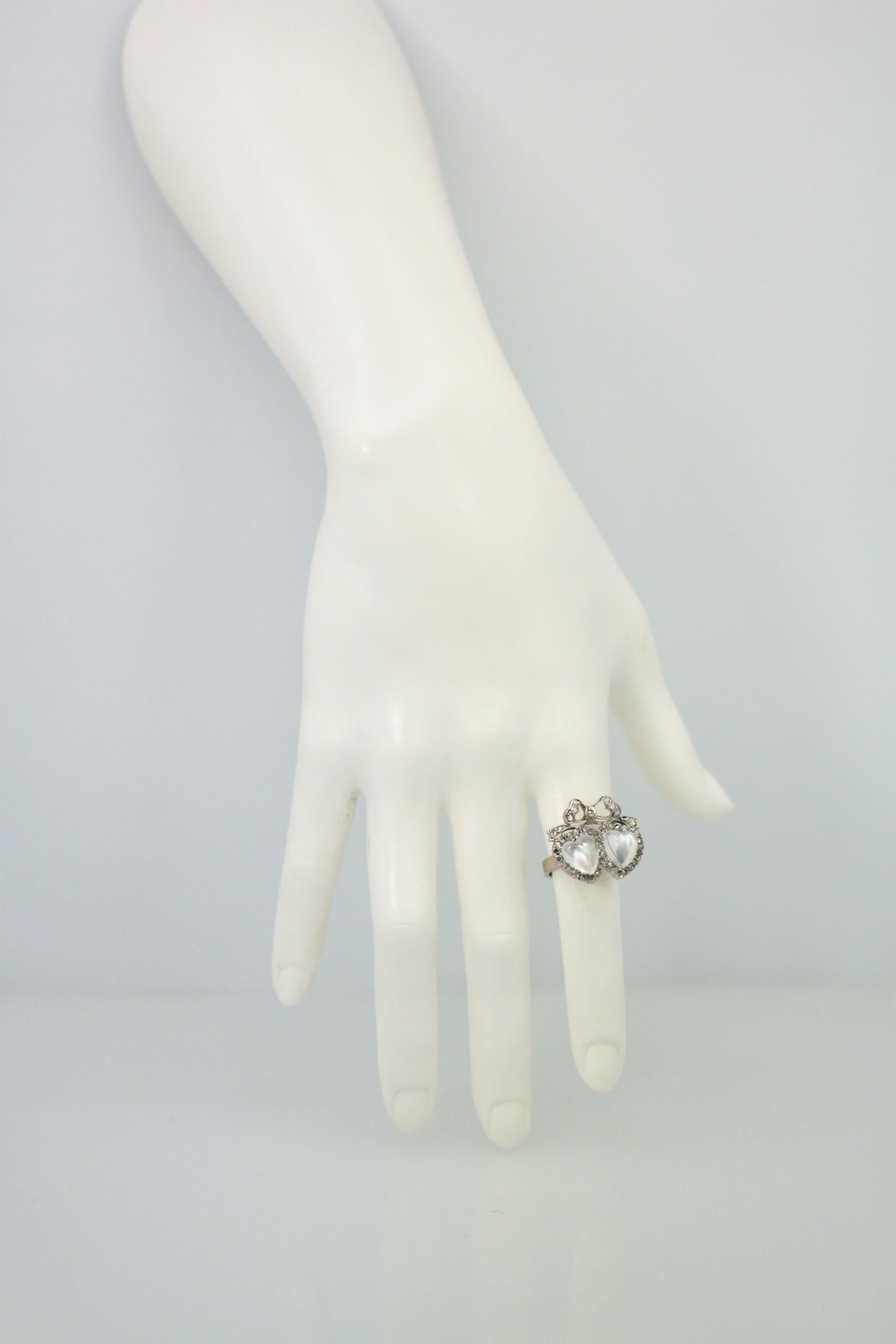 Victorian Edwardian Double Heart Moonstone Sweetheart Ring In Good Condition In North Hollywood, CA