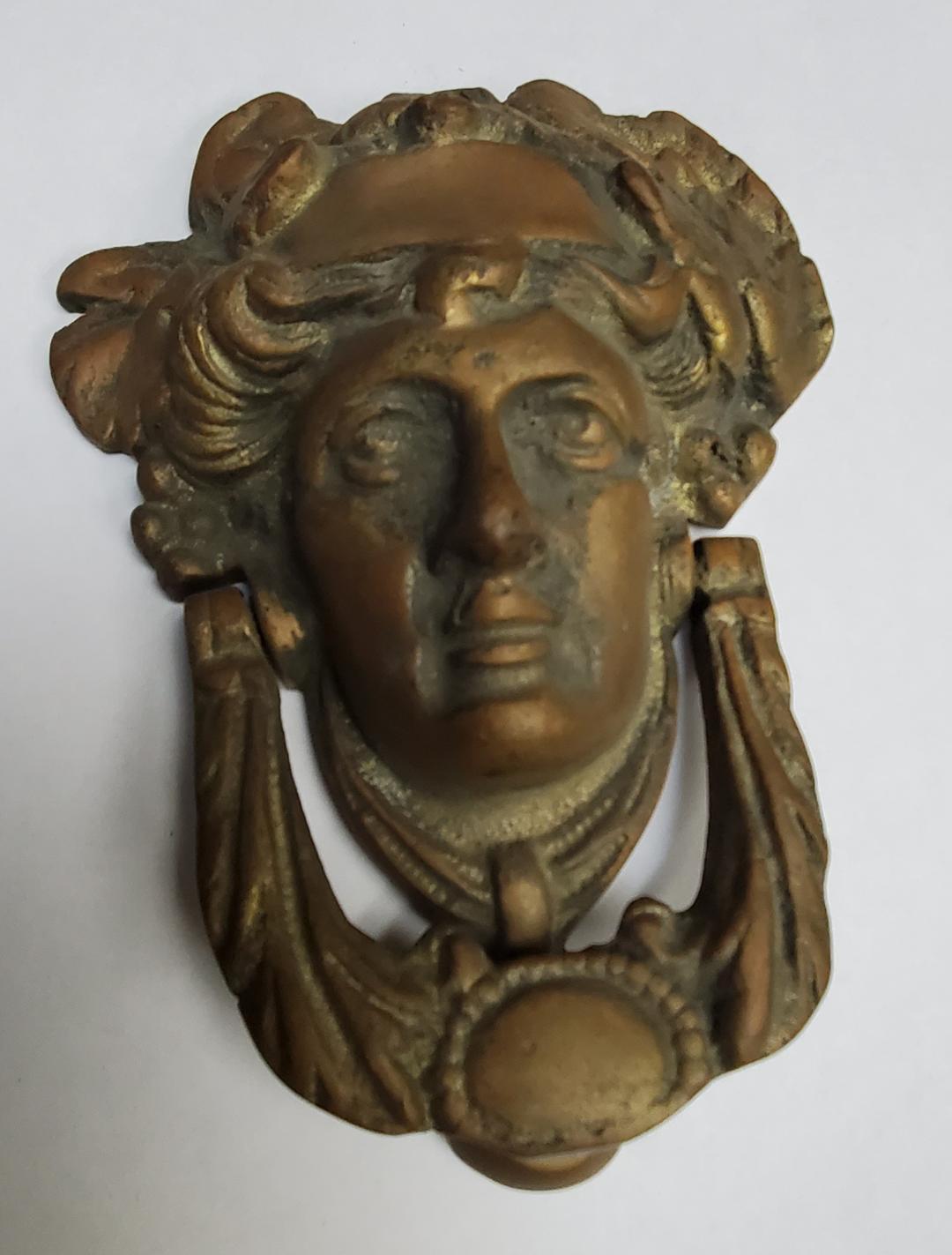 European Victorian Neoclassical Solid Bronze Door Knocker With Ornate Edwardian Lady's Face.
Beautiful Antique Solid Bronze European Victorian Neoclassical Door Knocker. This Solid Bronze Victorian Neoclassical Lady's Face Has Ornate Detailing