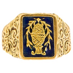 Antique Victorian Egg Design Crest Men's Signet Ring