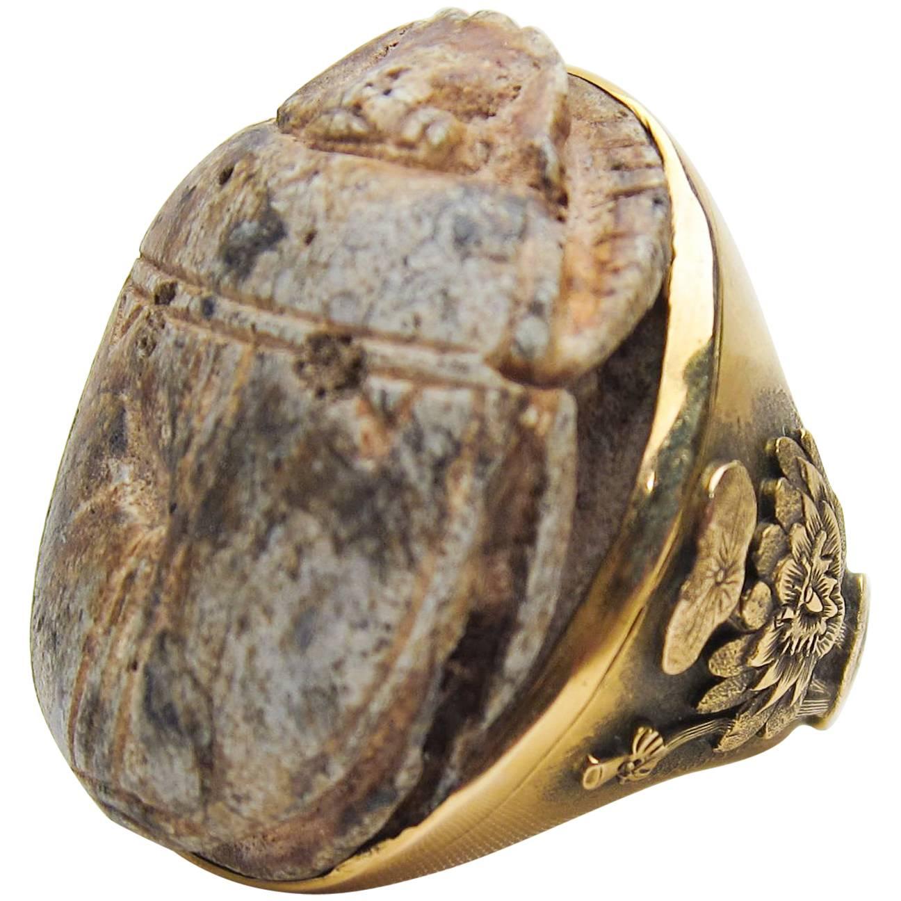 Victorian Egyptian Revival Carved Scarab 18 Karat Gold Cocktail Ring