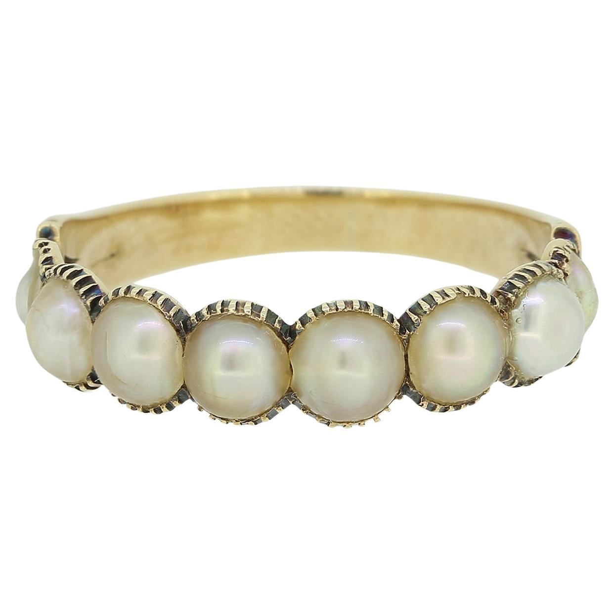 Viktorianischer Acht-Stein-Ring mit natürlichen Perlen