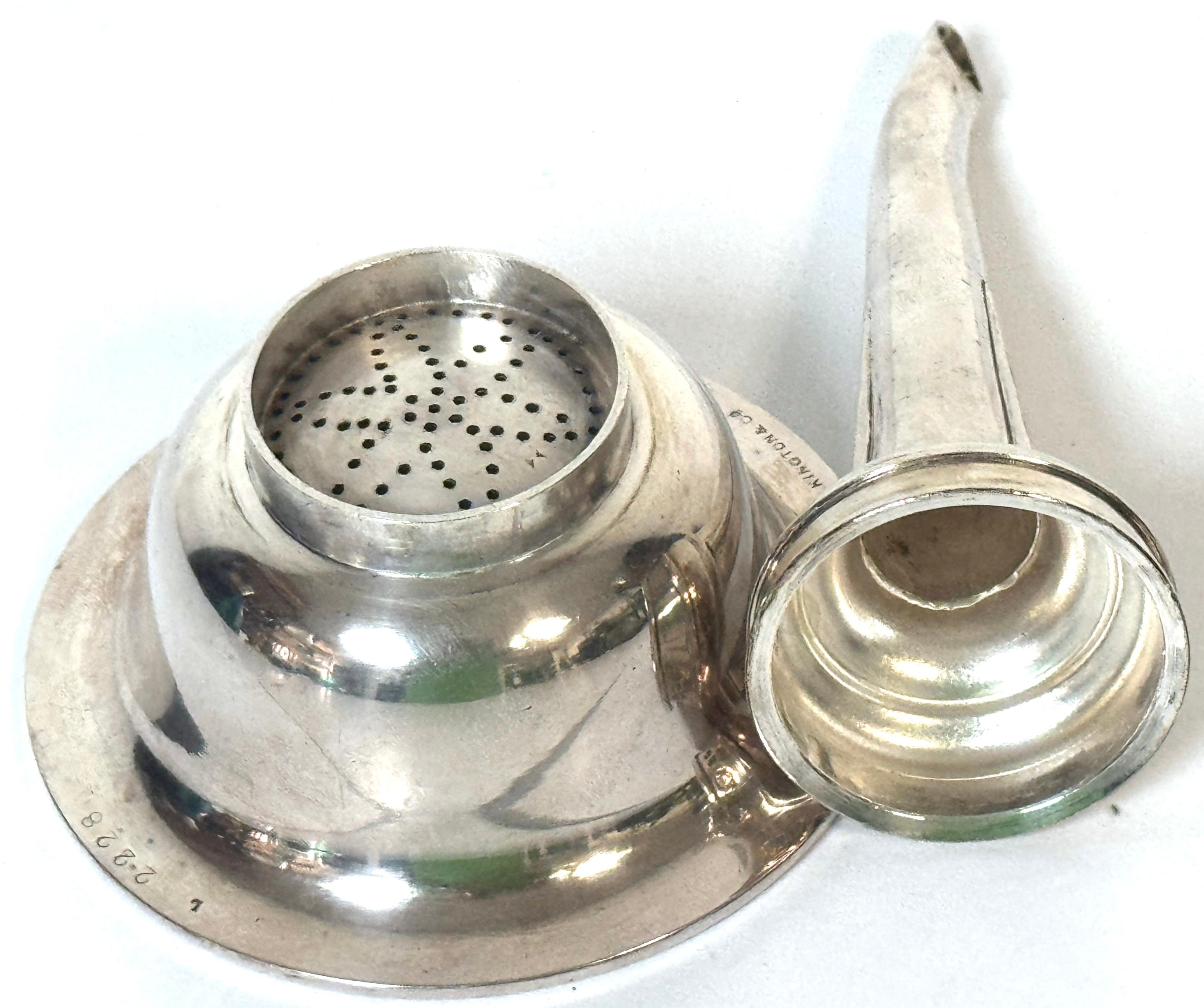 Victorian Elkington & Co. Electroplated Wine Funnel with Gilt Bowl, Dated 1853 For Sale 3