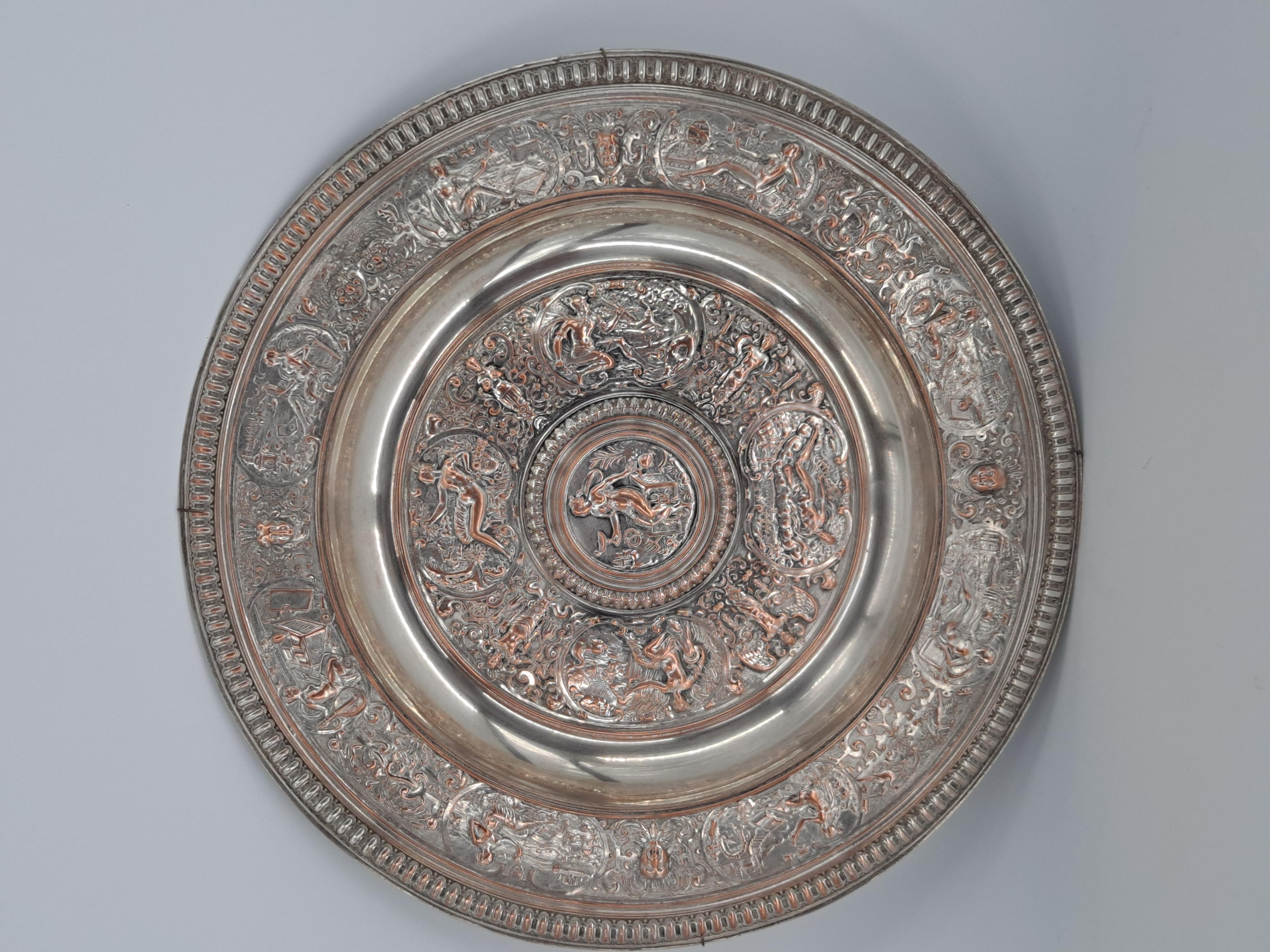 20th Century Victorian Elkington Electrotype Charger Plate For Sale
