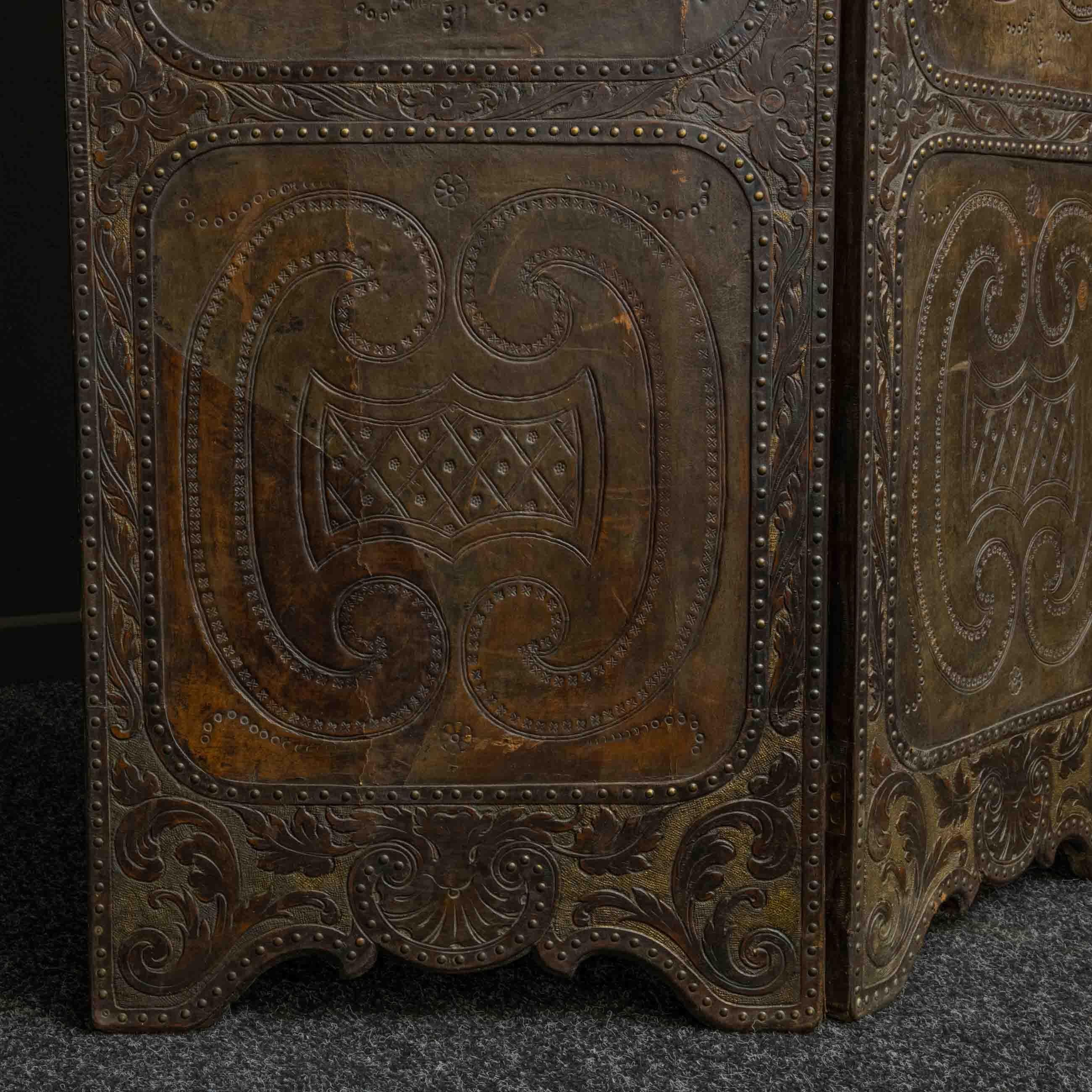 Victorian Embossed Leather Screen 5