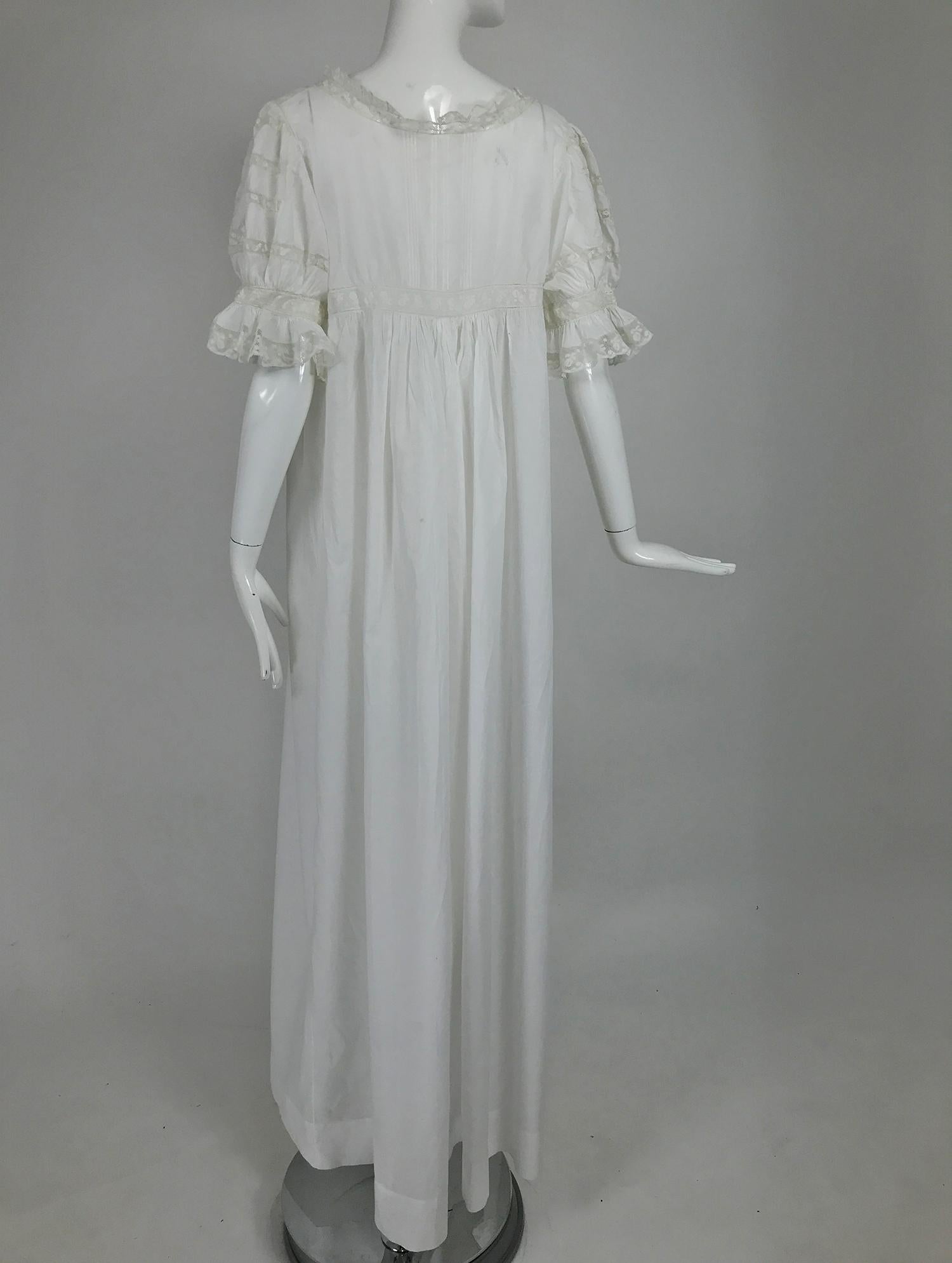 Victorian Embroidered Batiste Lace Gown Hattie 1900s In Good Condition For Sale In West Palm Beach, FL