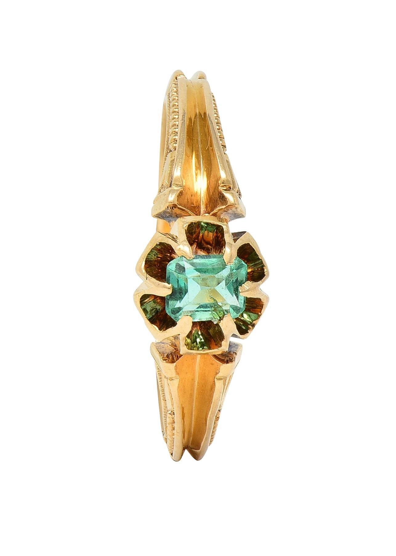 Victorian Emerald 18 Karat Yellow Gold Belcher Set Buttercup Antique Ring 5
