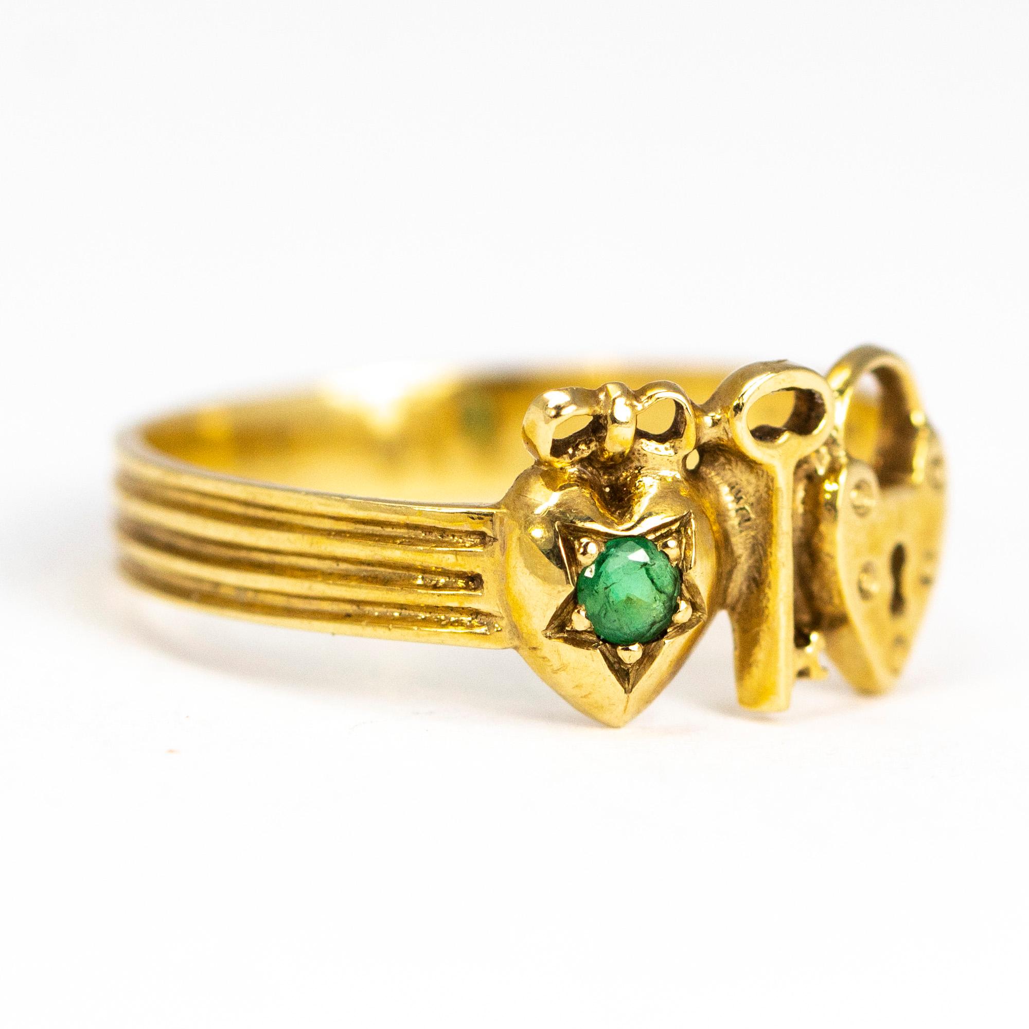 Victorian Emerald and 9 Carat Gold Lock, Key and Heart Ring In Good Condition In Chipping Campden, GB