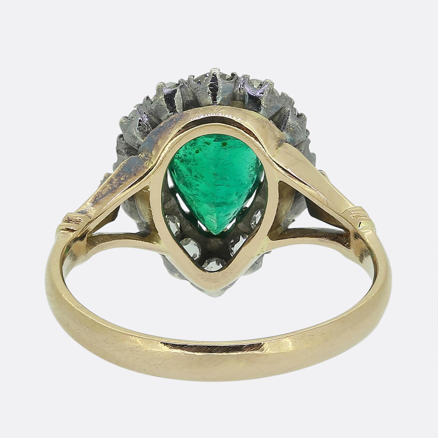 Viktorianischer Smaragd- und Diamant-Cluster-Ring im Zustand „Gut“ im Angebot in London, GB