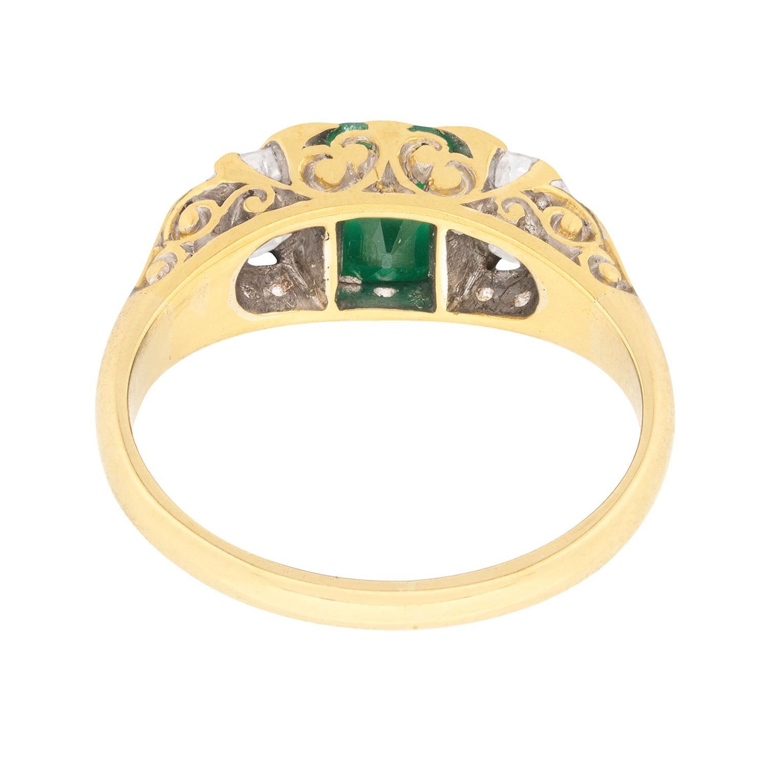 Victorian Emerald and Diamond Three-Stone Ring, circa 1880s In Good Condition In London, GB