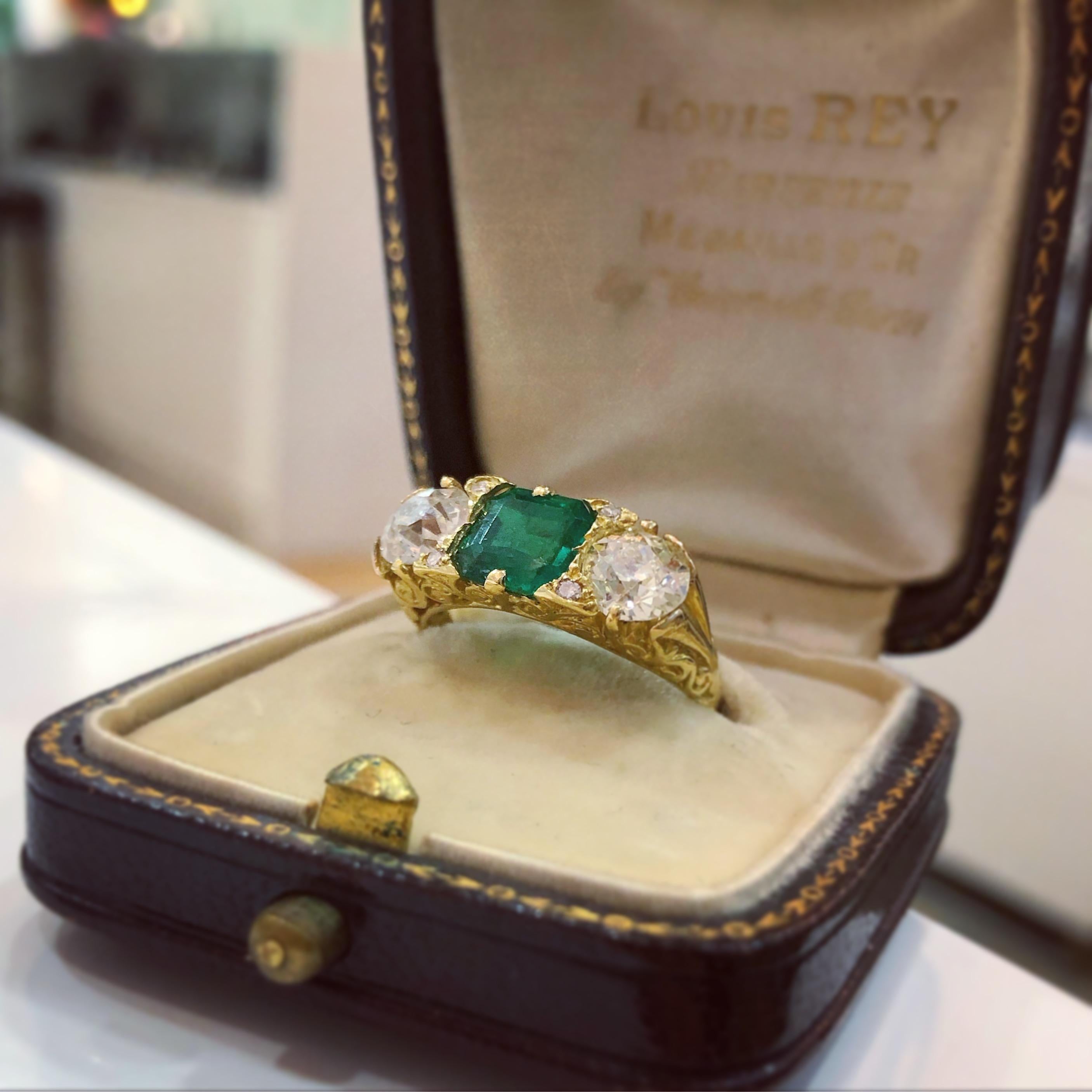 Victorian Emerald and Diamond Three-Stone Ring, circa 1900s 3