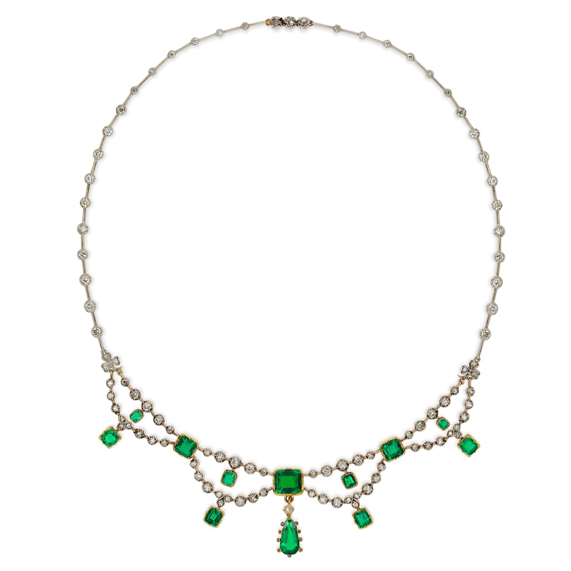Swag-Halskette aus Gold mit viktorianischem Smaragd und Diamant (Viktorianisch)
