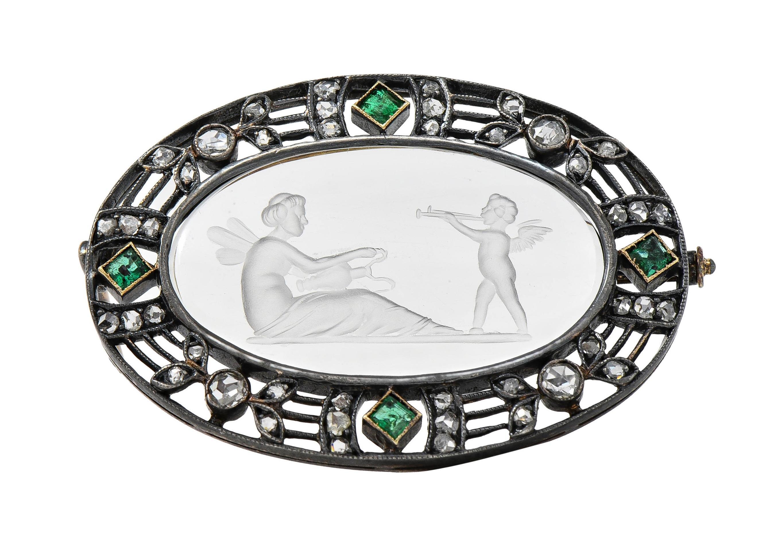 Antike viktorianische Amor Psyche-Brosche, Smaragd, Diamant, Quarz, 18 Karat Gold im Angebot 1