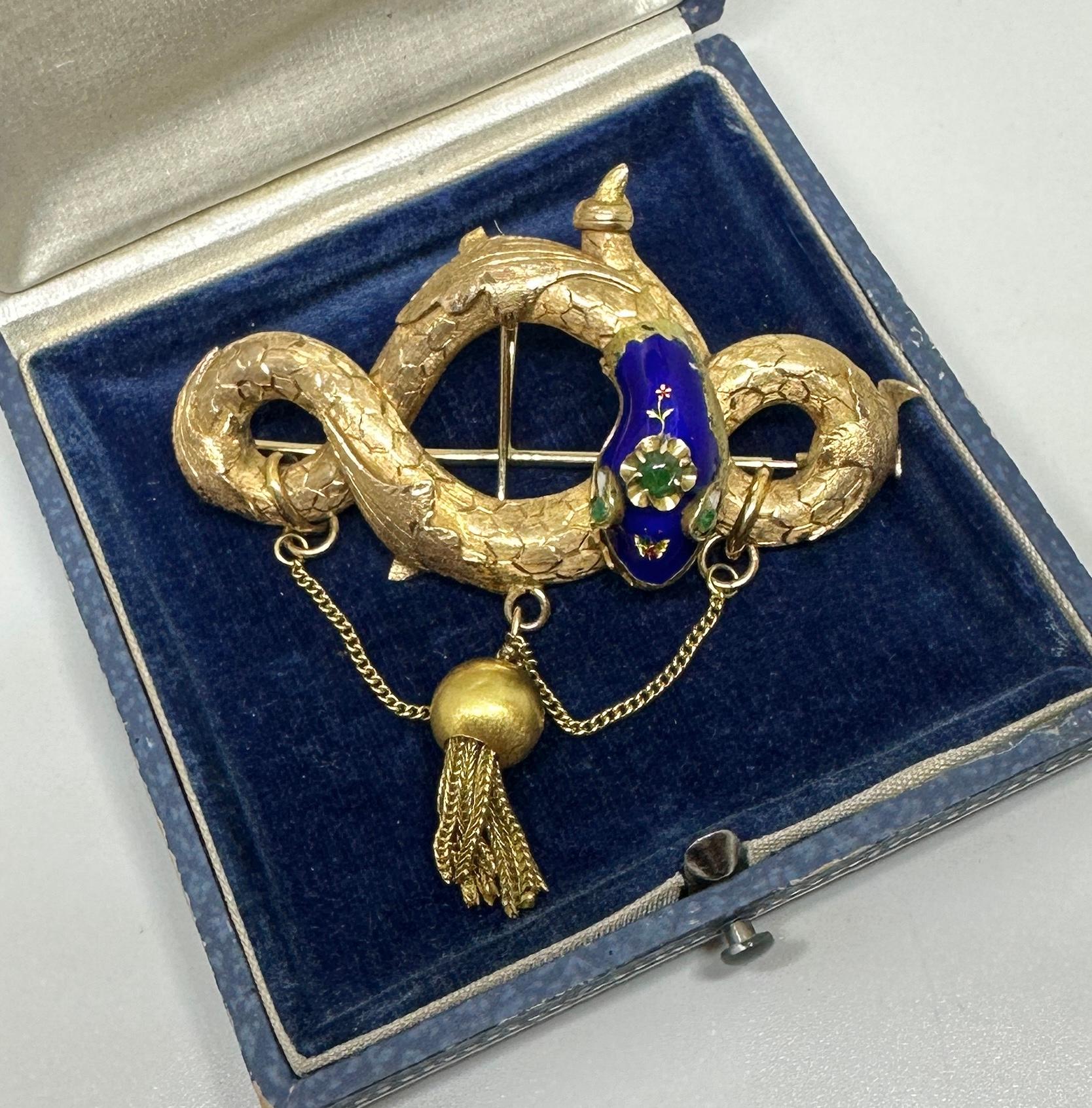 Cabochon Collana con ciondolo a serpente in smeraldo smaltato vittoriano Spilla in oro 14 carati Farfalla in vendita