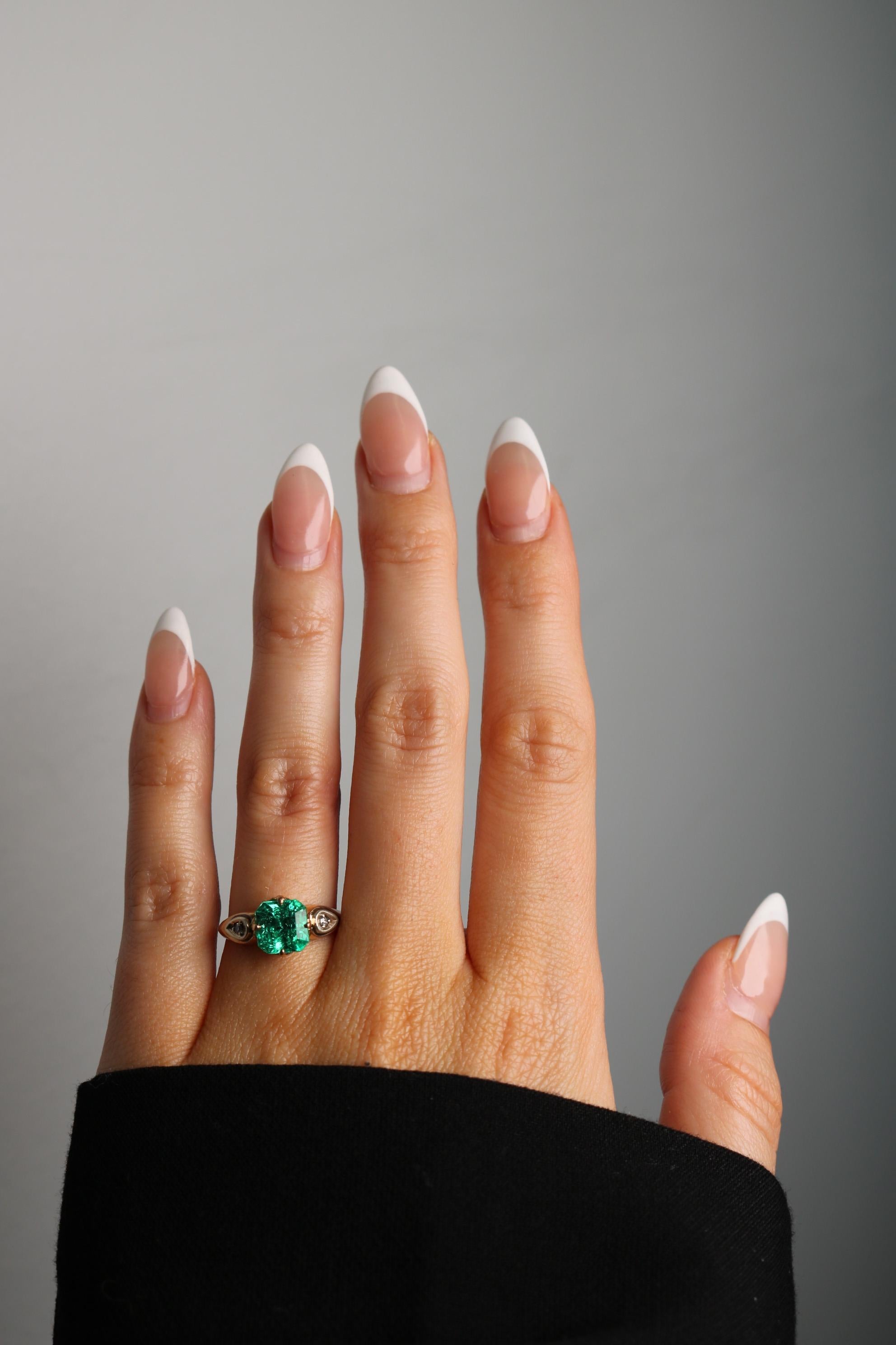 Bague de fiançailles Victorienne Emeraude 2.22ct Columbian F1 GIA Bague 14K en vente 9